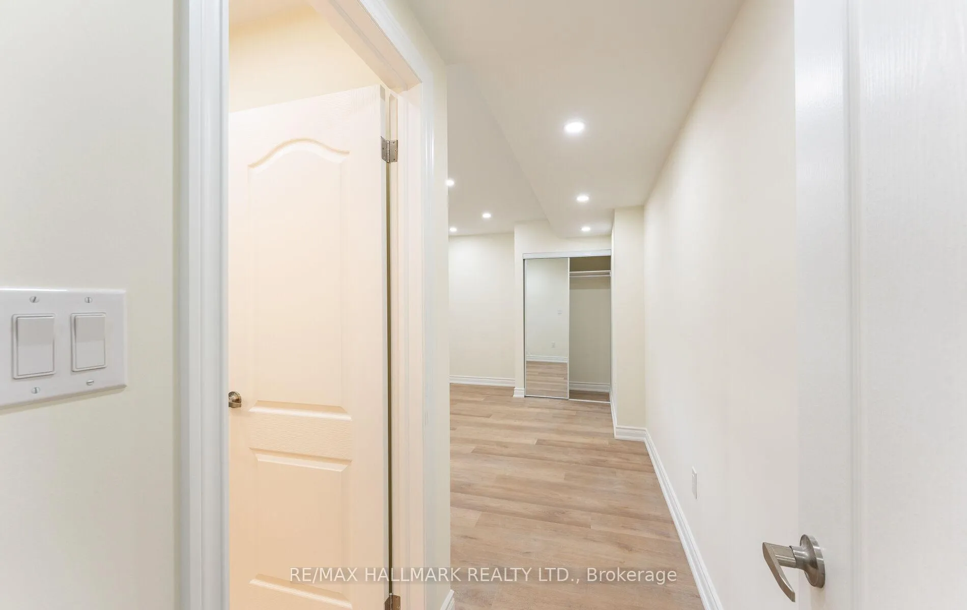 Photo 24 of 536 Highcliffe Drive, Vaughan, Uplands — HOMEH