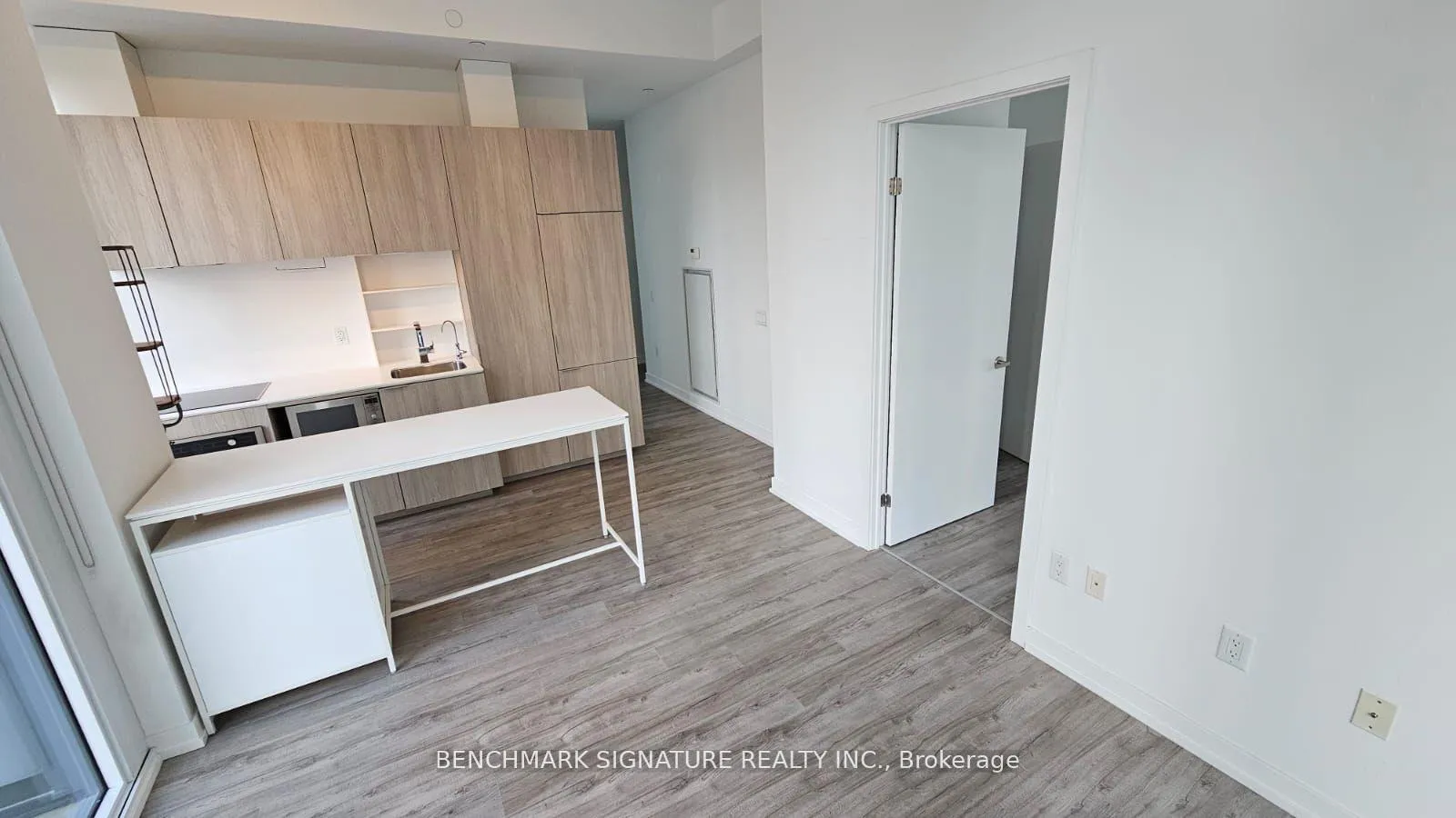 Photo 12 of Unit 910, 77 Shuter Street, Toronto, Church-Yonge Corridor — HOMEH