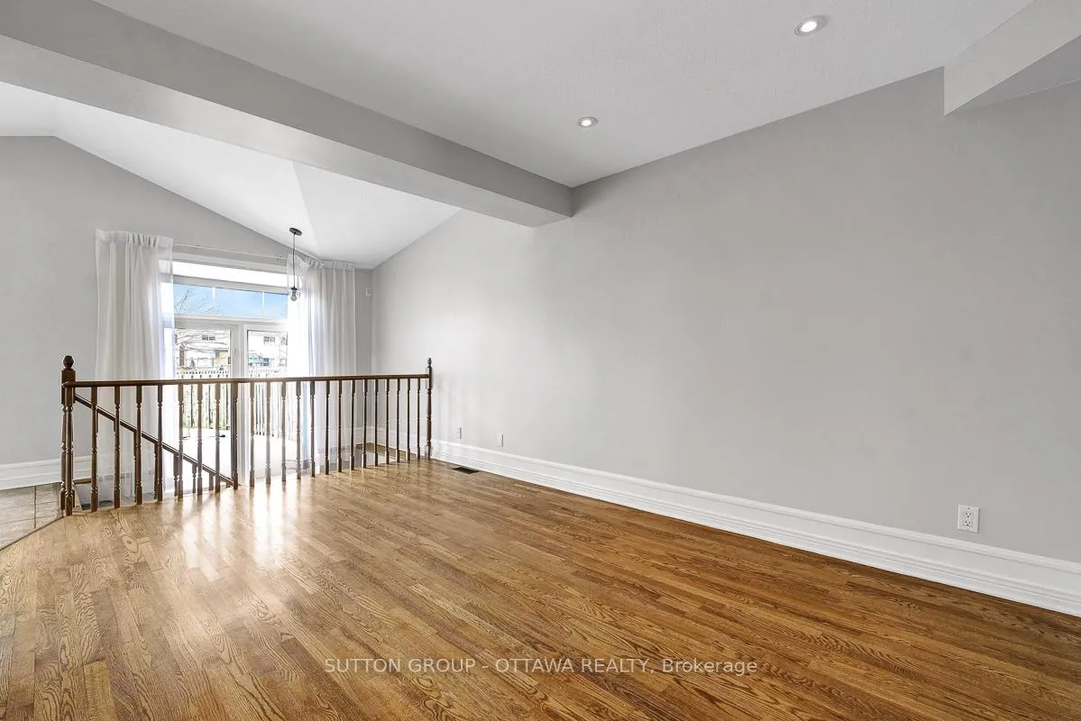Photo 7 of 4426 Wildmint Square, Ottawa, Riverside South/Gloucester Glen — HOMEH
