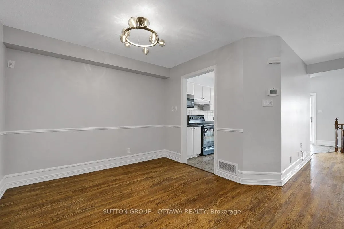 Photo 12 of 4426 Wildmint Square, Ottawa, Riverside South/Gloucester Glen — HOMEH
