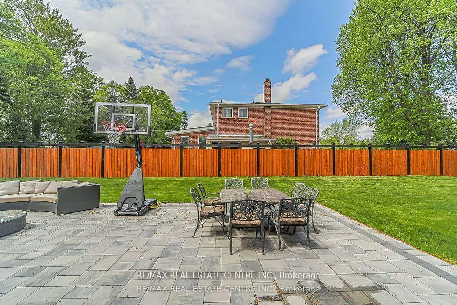 Photo 48 of 1 Hawthorn Crescent, Brampton, Westgate — HOMEH