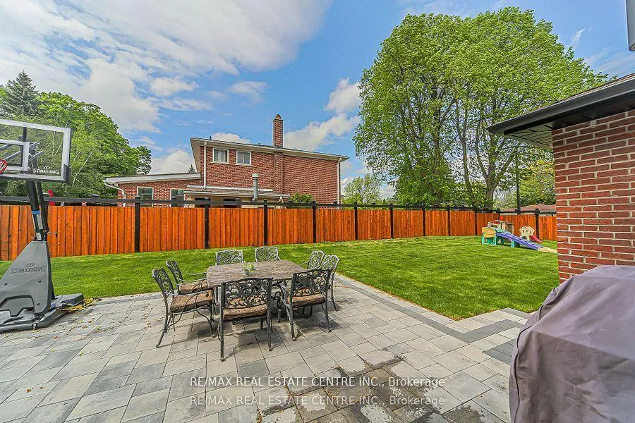 Photo 49 of 1 Hawthorn Crescent, Brampton, Westgate — HOMEH