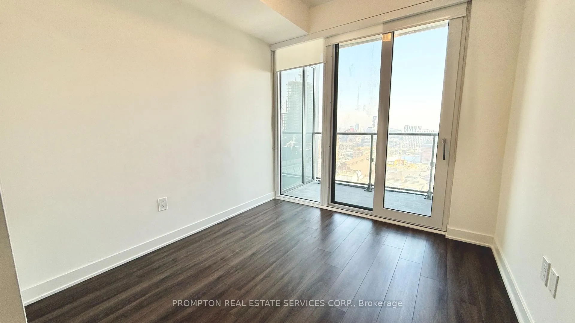 Photo 6 of Unit 1614, 60 Princess Street, Toronto, Waterfront Communities — HOMEH
