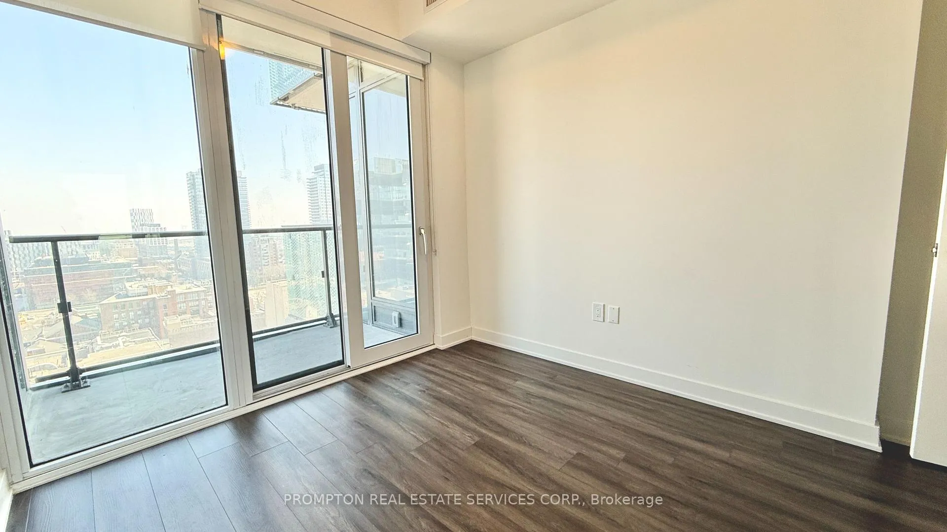 Photo 7 of Unit 1614, 60 Princess Street, Toronto, Waterfront Communities — HOMEH