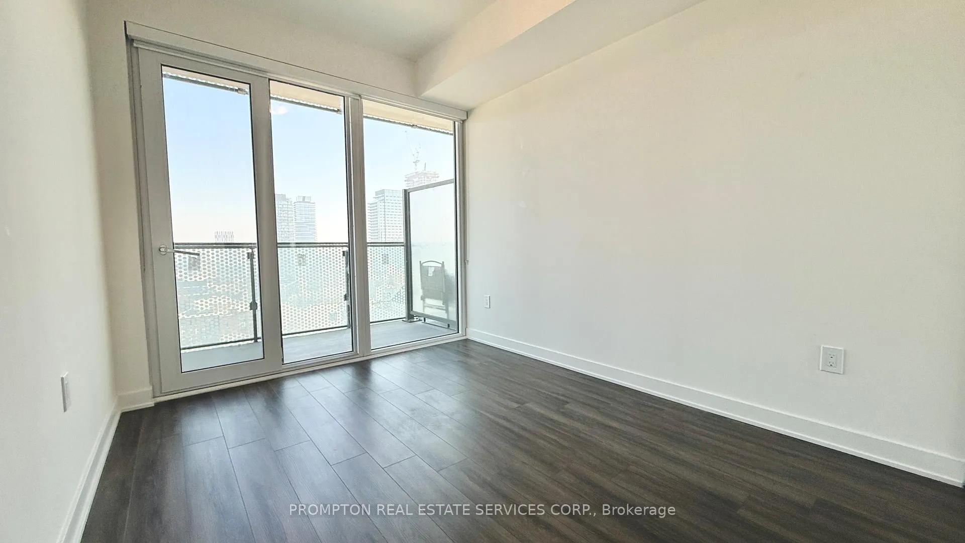 Photo 8 of Unit 1614, 60 Princess Street, Toronto, Waterfront Communities — HOMEH