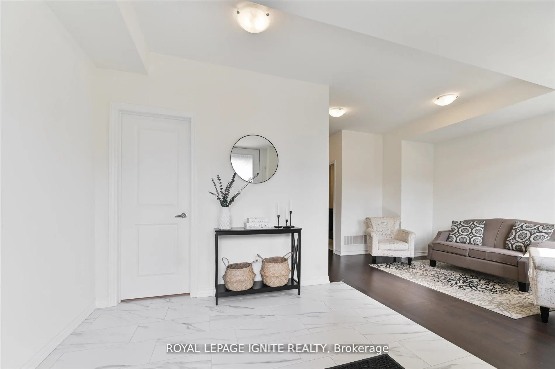 Photo 4 of 39 Minnock Street, Caledon, Rural Caledon — HOMEH