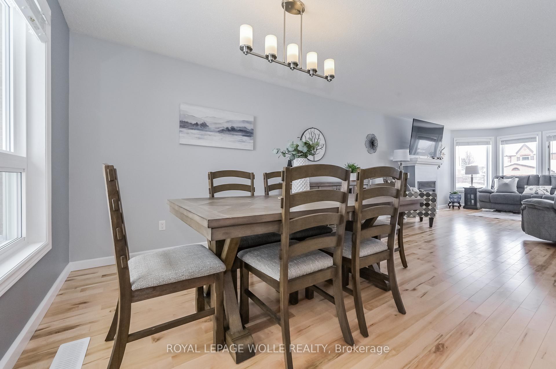 Photo 7 of 29 Bonniewood Drive, Mapleton, Rural Mapleton — HOMEH