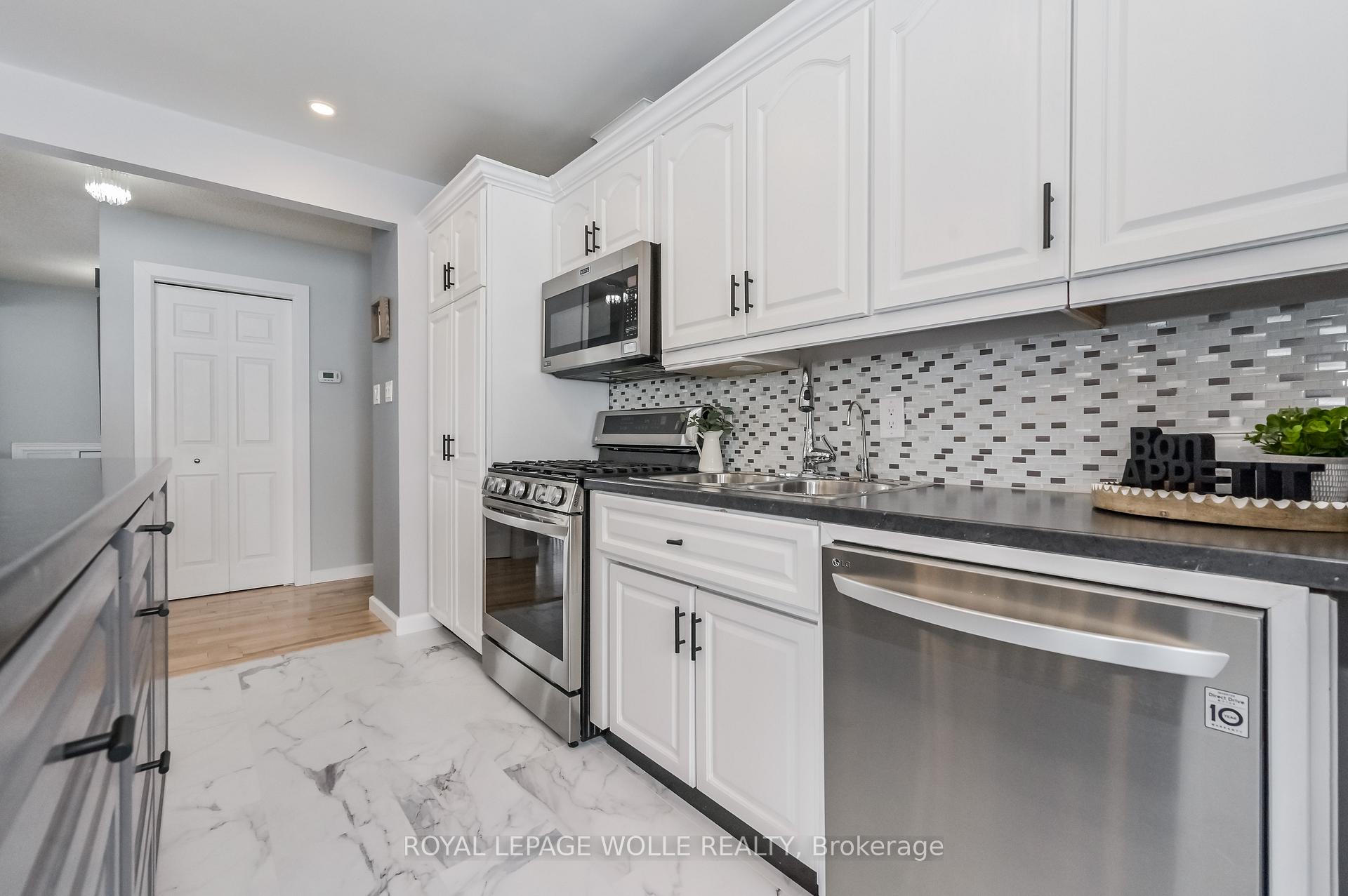 Photo 12 of 29 Bonniewood Drive, Mapleton, Rural Mapleton — HOMEH