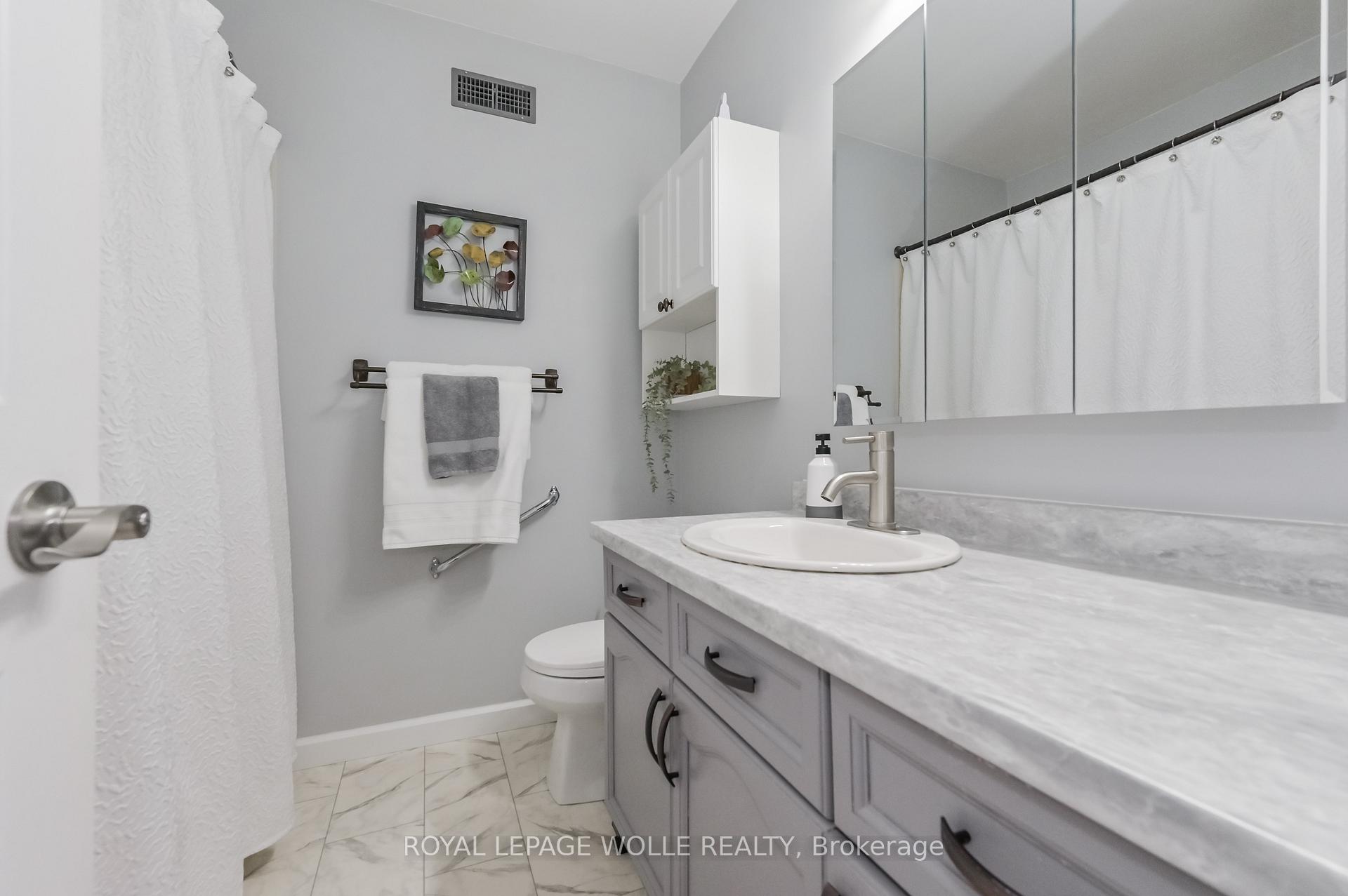 Photo 17 of 29 Bonniewood Drive, Mapleton, Rural Mapleton — HOMEH