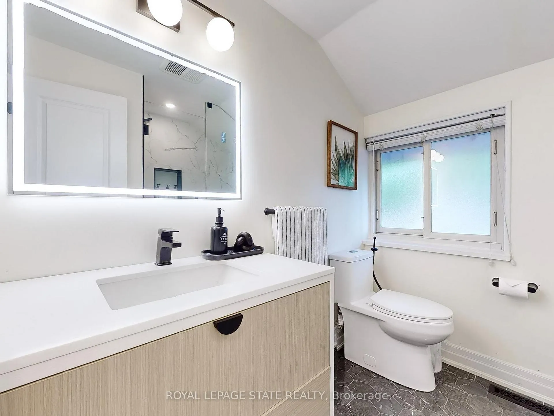 Photo 25 of 144 Old Ancaster Road, Hamilton, Dundas — HOMEH