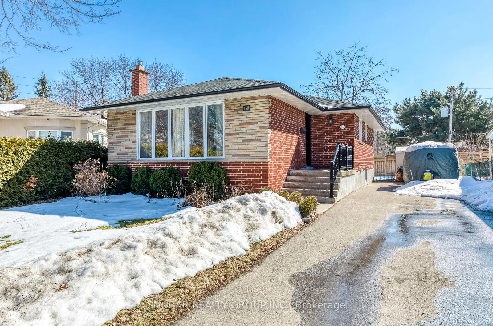 Photo 1 of 19 Powburn Place, Etobicoke, Willowridge-Martingrove-Richview — HOMEH