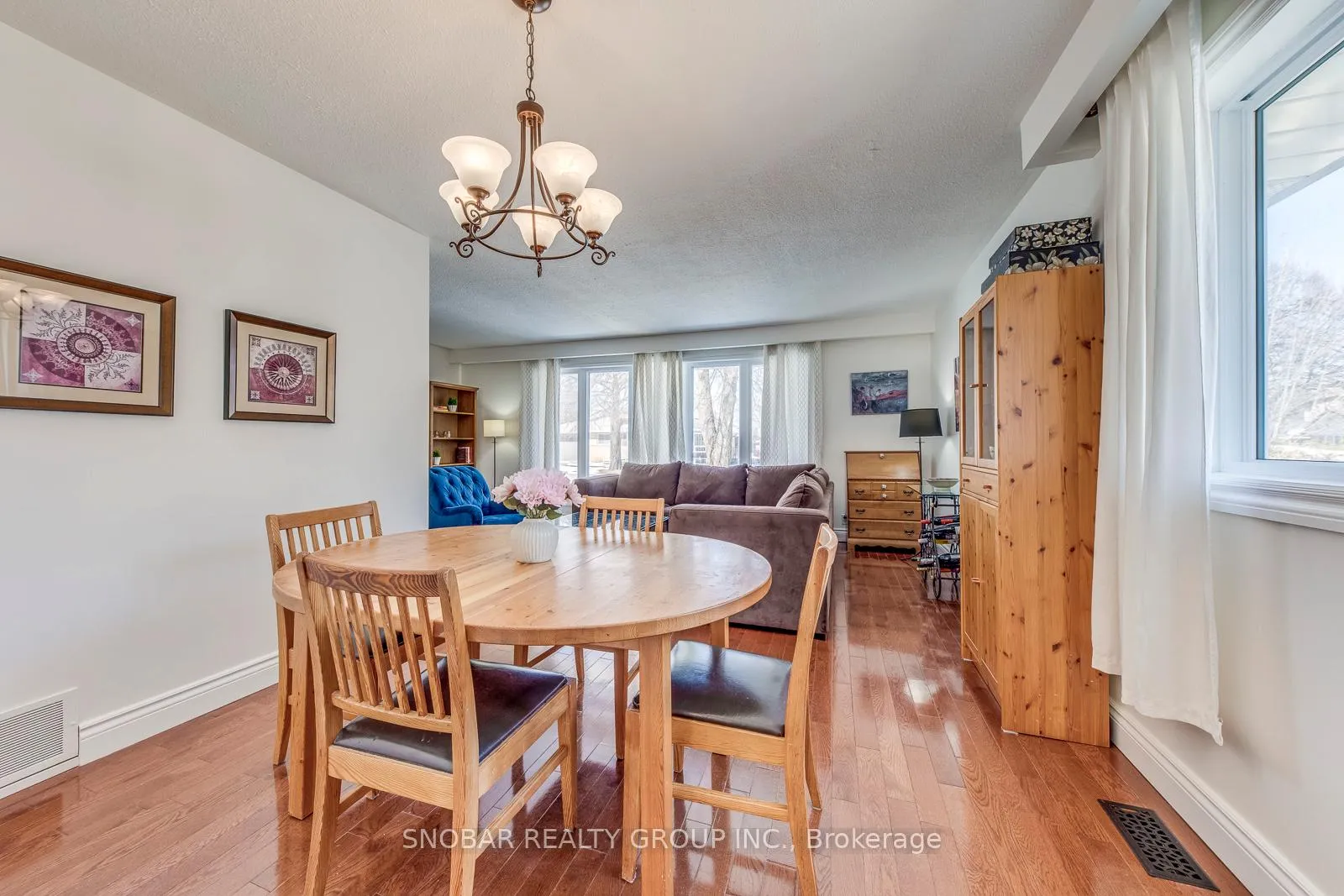 Photo 8 of 19 Powburn Place, Etobicoke, Willowridge-Martingrove-Richview — HOMEH