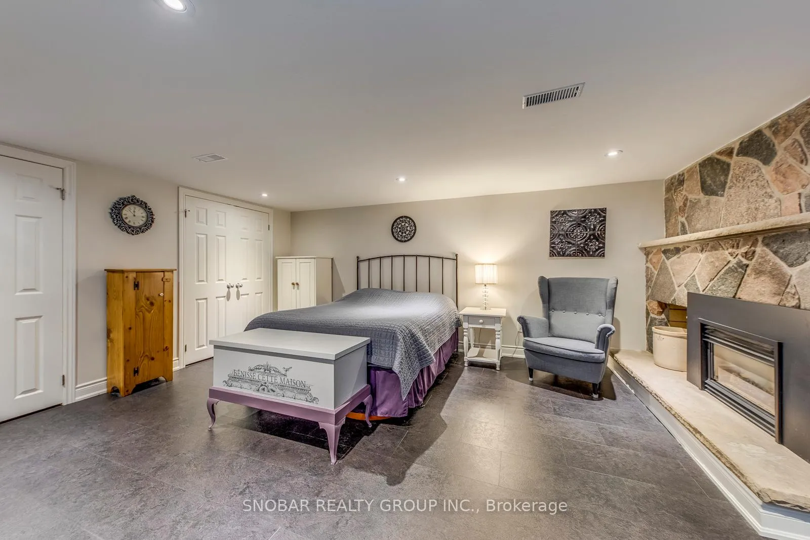 Photo 21 of 19 Powburn Place, Etobicoke, Willowridge-Martingrove-Richview — HOMEH