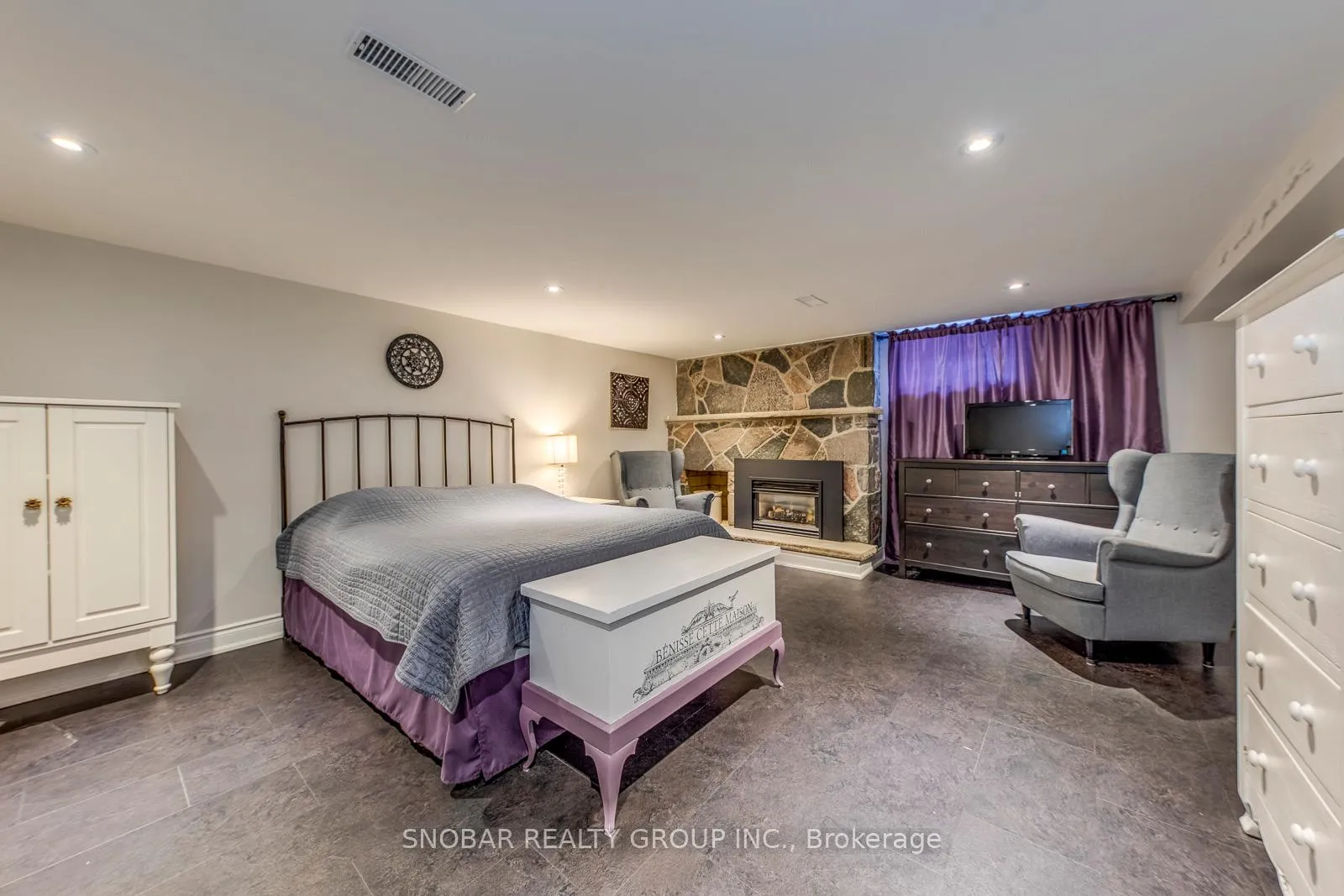 Photo 22 of 19 Powburn Place, Etobicoke, Willowridge-Martingrove-Richview — HOMEH