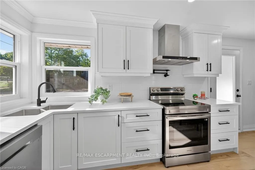 Photo 6 of Unit 1, 175 East 45th Street, Hamilton, Hampton Heights — HOMEH