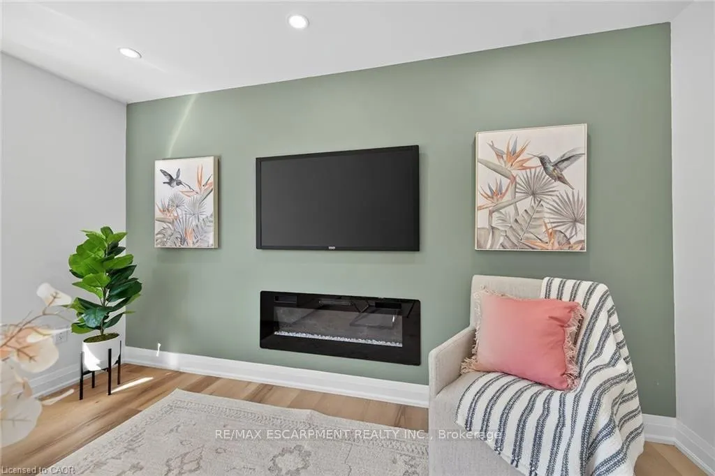 Photo 12 of Unit 1, 175 East 45th Street, Hamilton, Hampton Heights — HOMEH