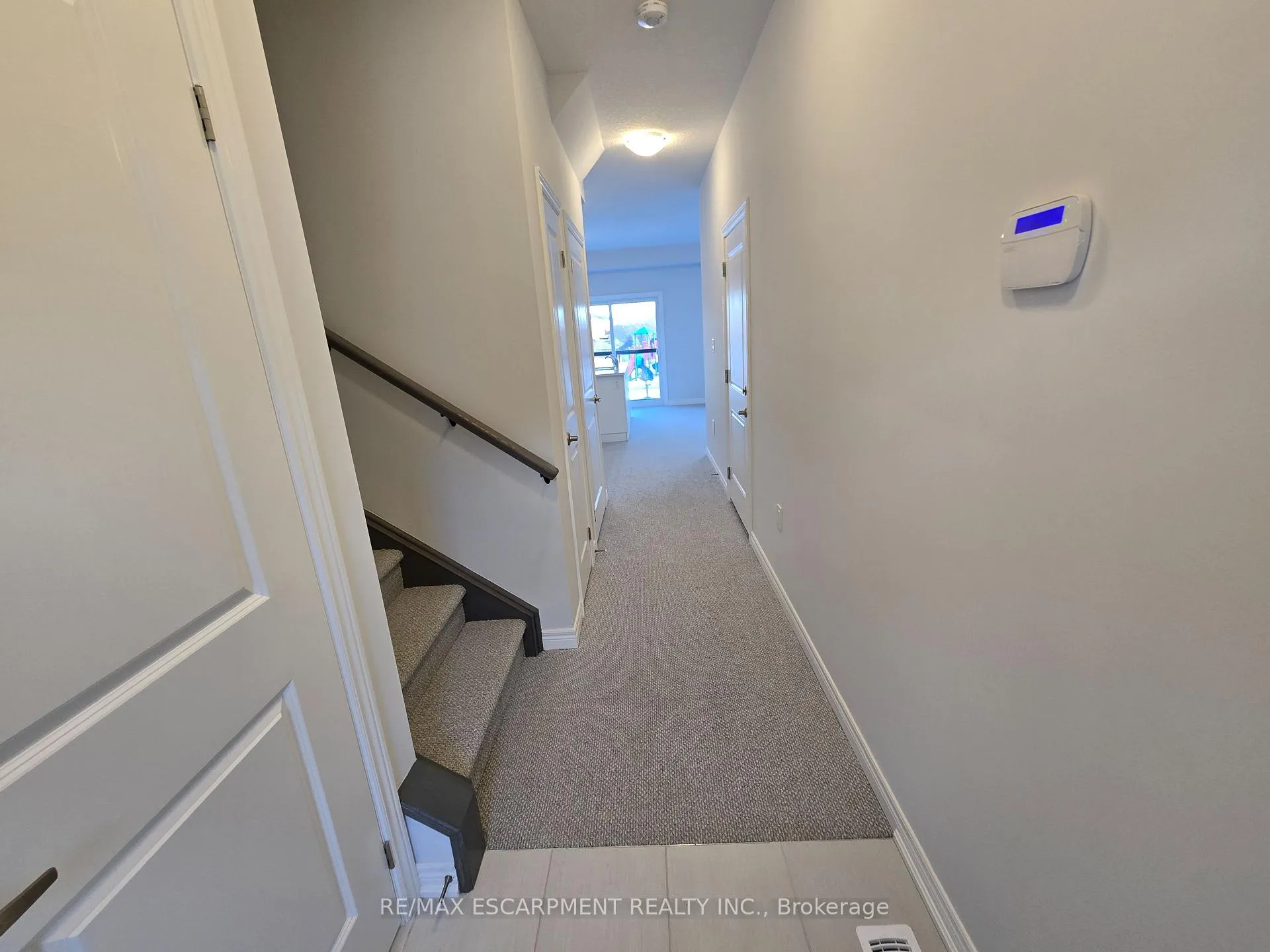 Photo 2 of Unit 5, 205 Thames Way, Hamilton, Mount Hope — HOMEH