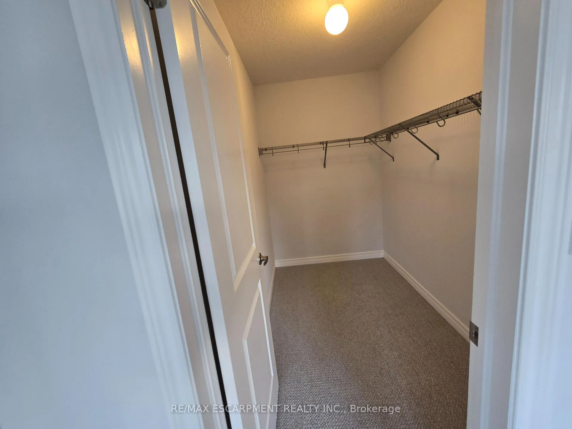 Photo 12 of Unit 5, 205 Thames Way, Hamilton, Mount Hope — HOMEH