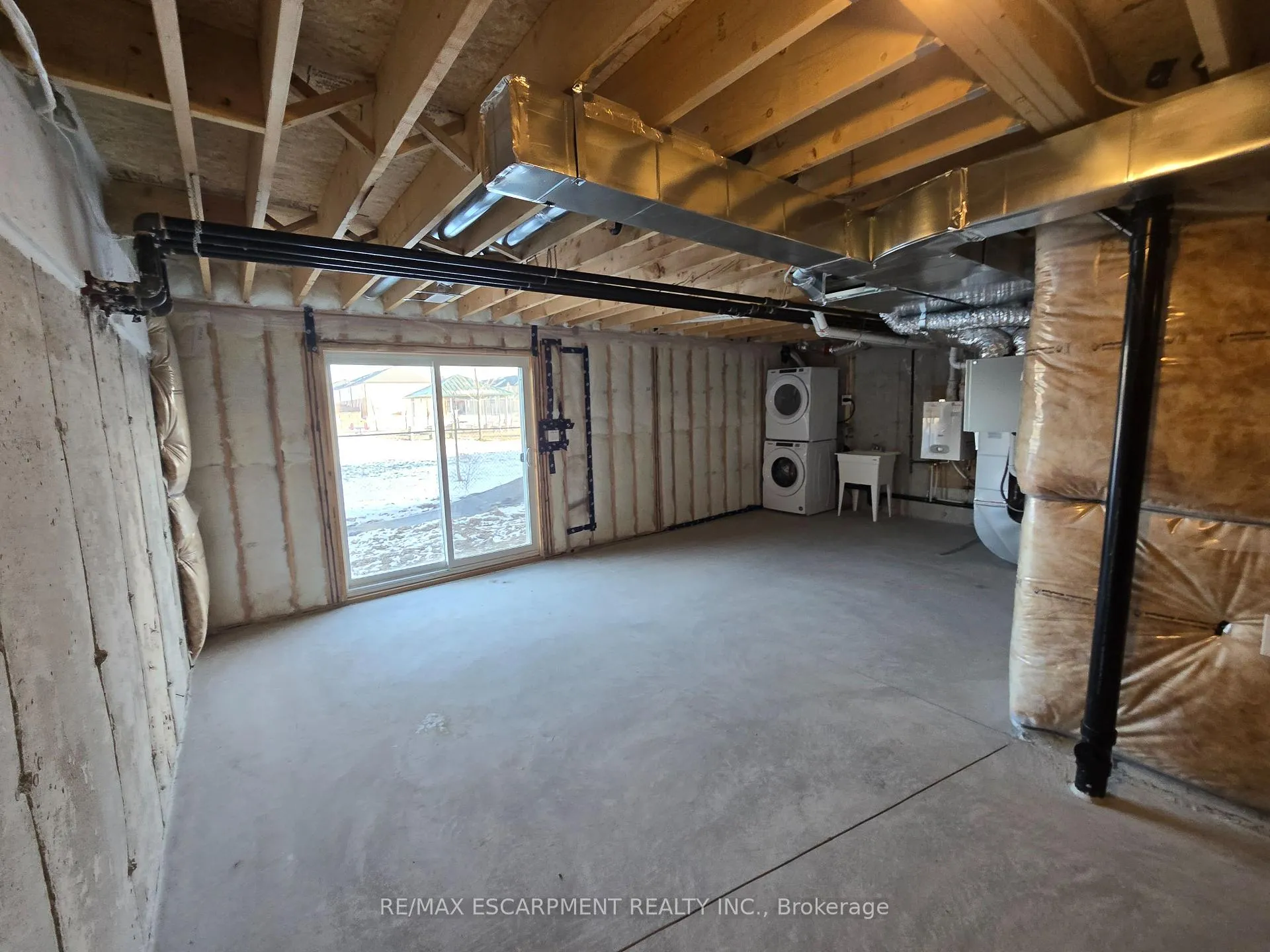 Photo 19 of Unit 5, 205 Thames Way, Hamilton, Mount Hope — HOMEH