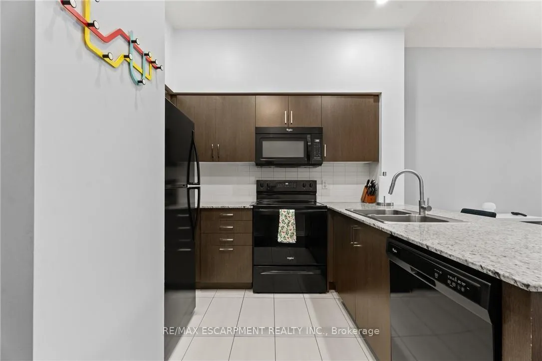 Photo 9 of Unit 104, 80 Esther Lorrie Drive, Etobicoke, West Humber-Clairville — HOMEH