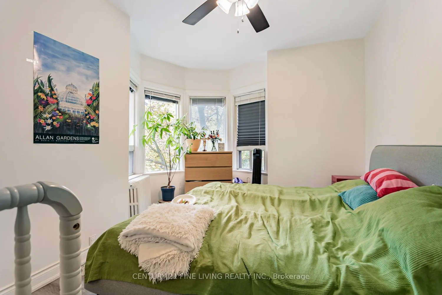 Photo 25 of 164 Sunnyside Avenue, Toronto, High Park-Swansea — HOMEH