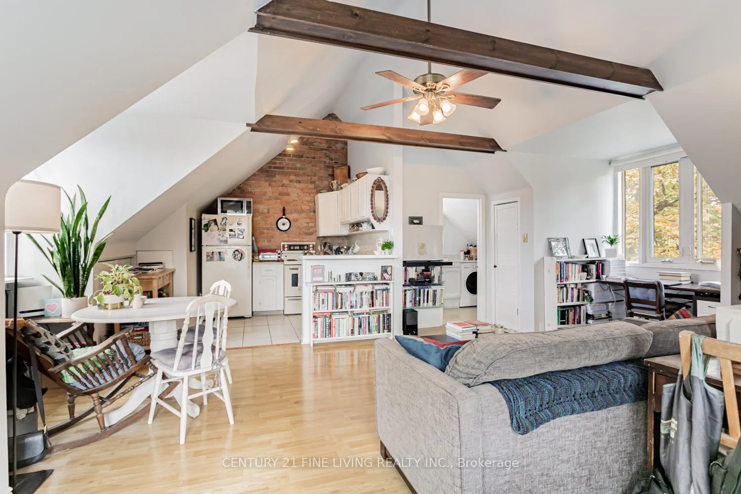 Photo 35 of 164 Sunnyside Avenue, Toronto, High Park-Swansea — HOMEH