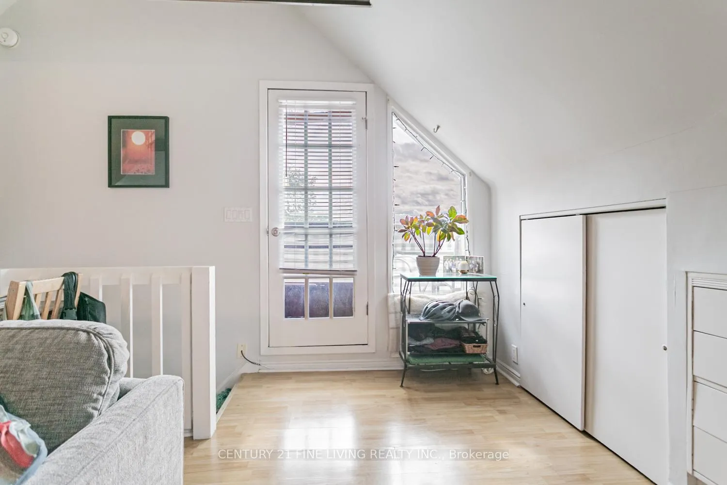 Photo 38 of 164 Sunnyside Avenue, Toronto, High Park-Swansea — HOMEH