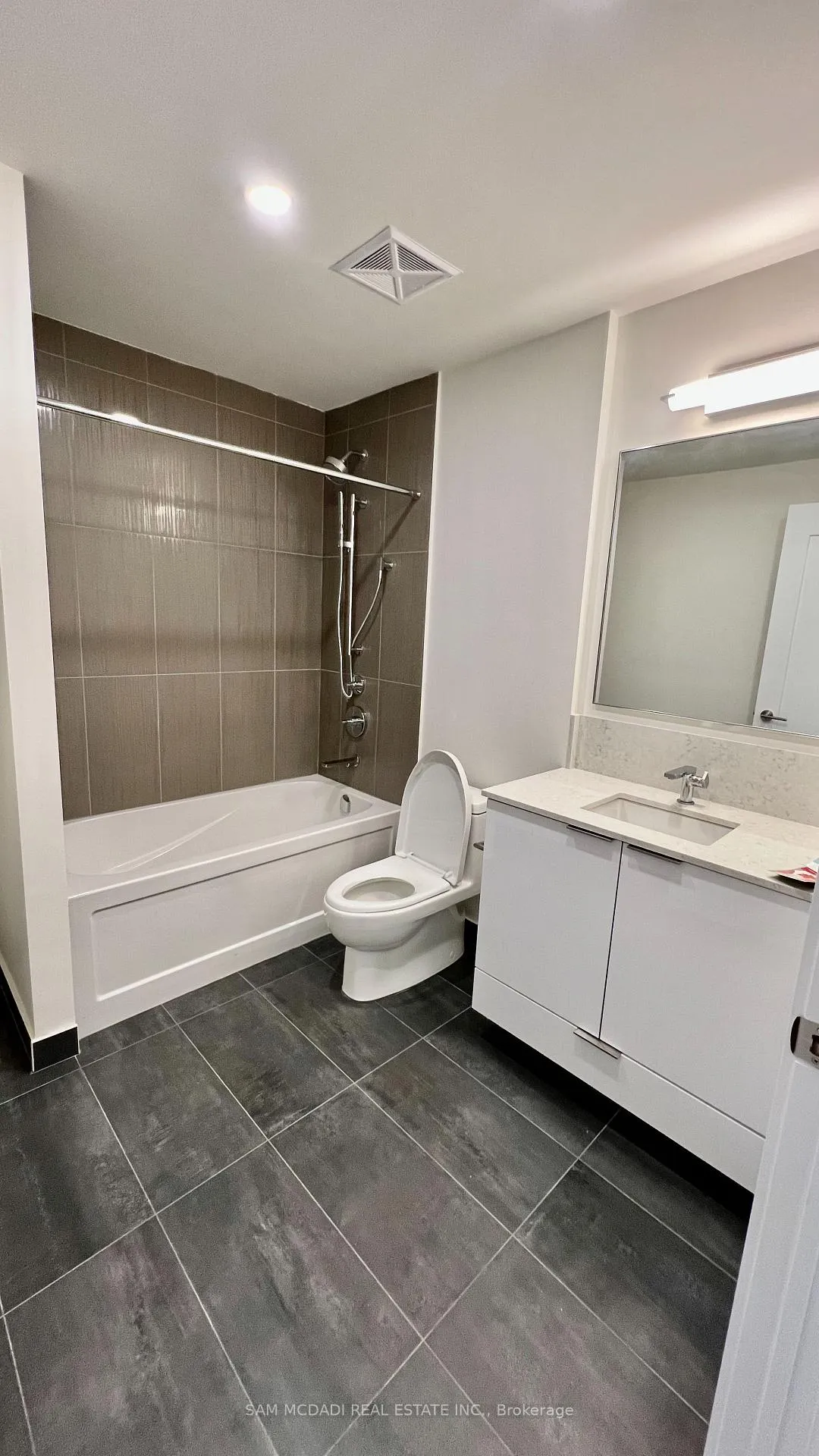 Photo 26 of Unit 1809, 28 Freeland Street, Toronto, Waterfront Communities — HOMEH