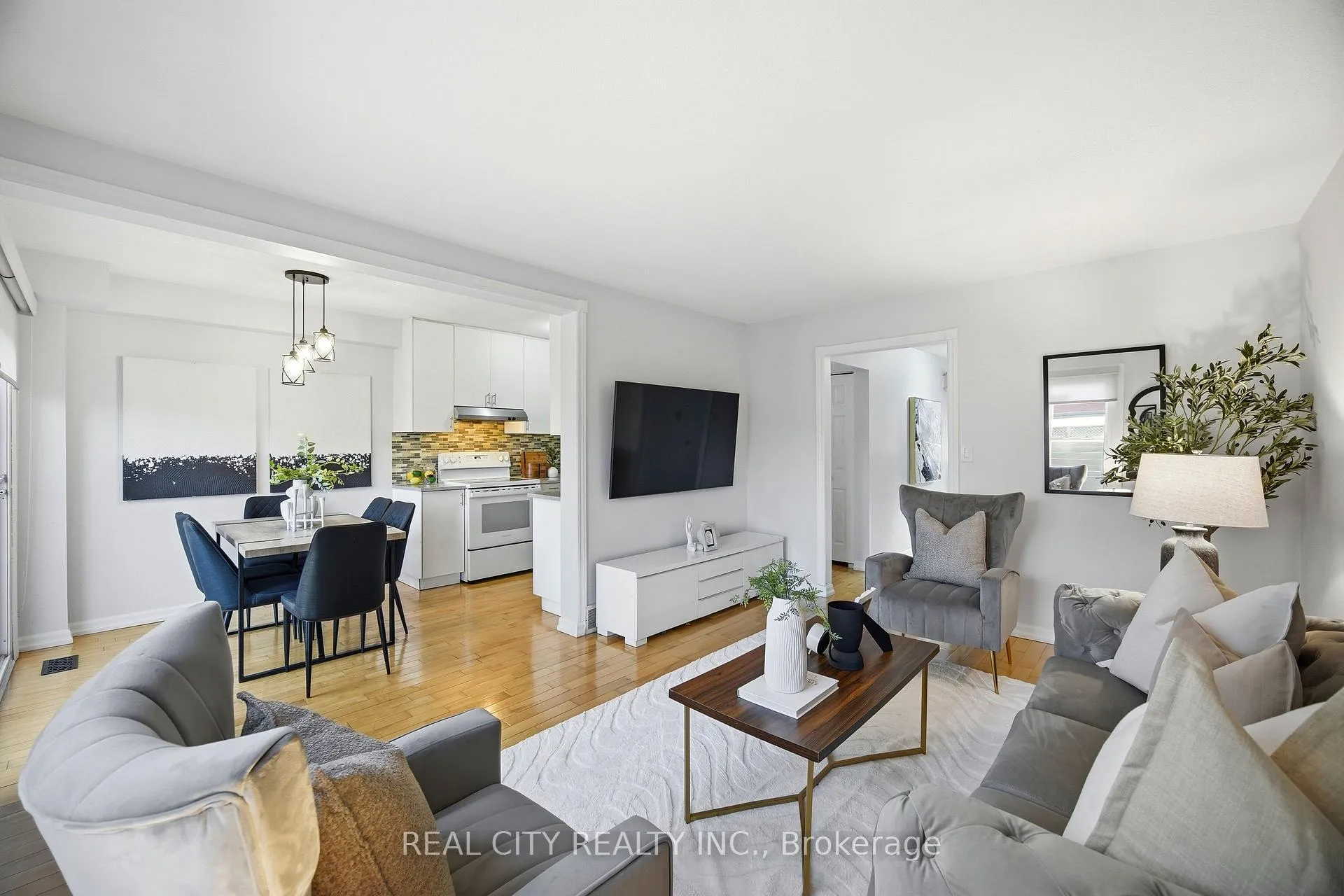 Photo 15 of 424 Jackson Street W, Hamilton, Kirkendall — HOMEH