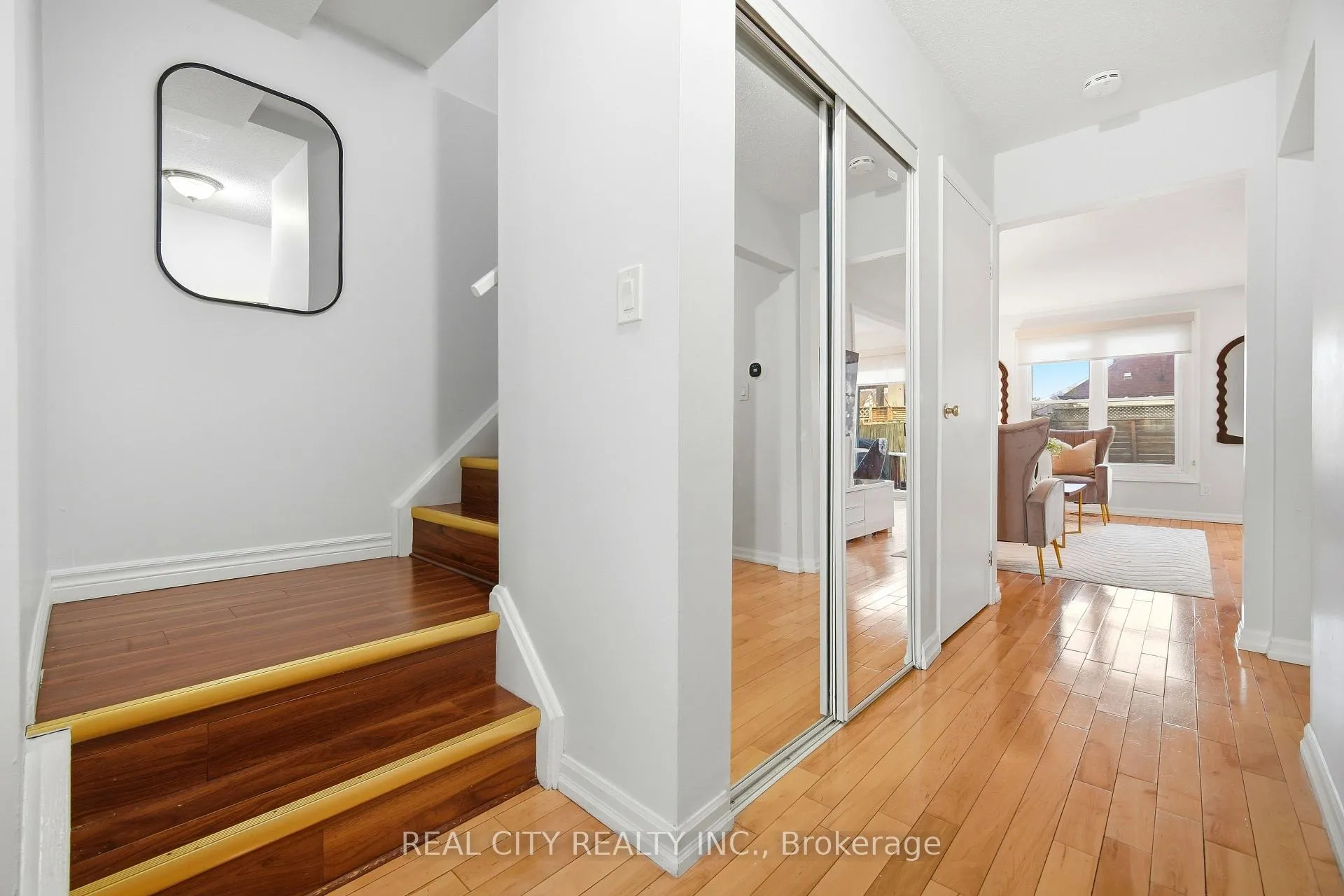 Photo 25 of 424 Jackson Street W, Hamilton, Kirkendall — HOMEH
