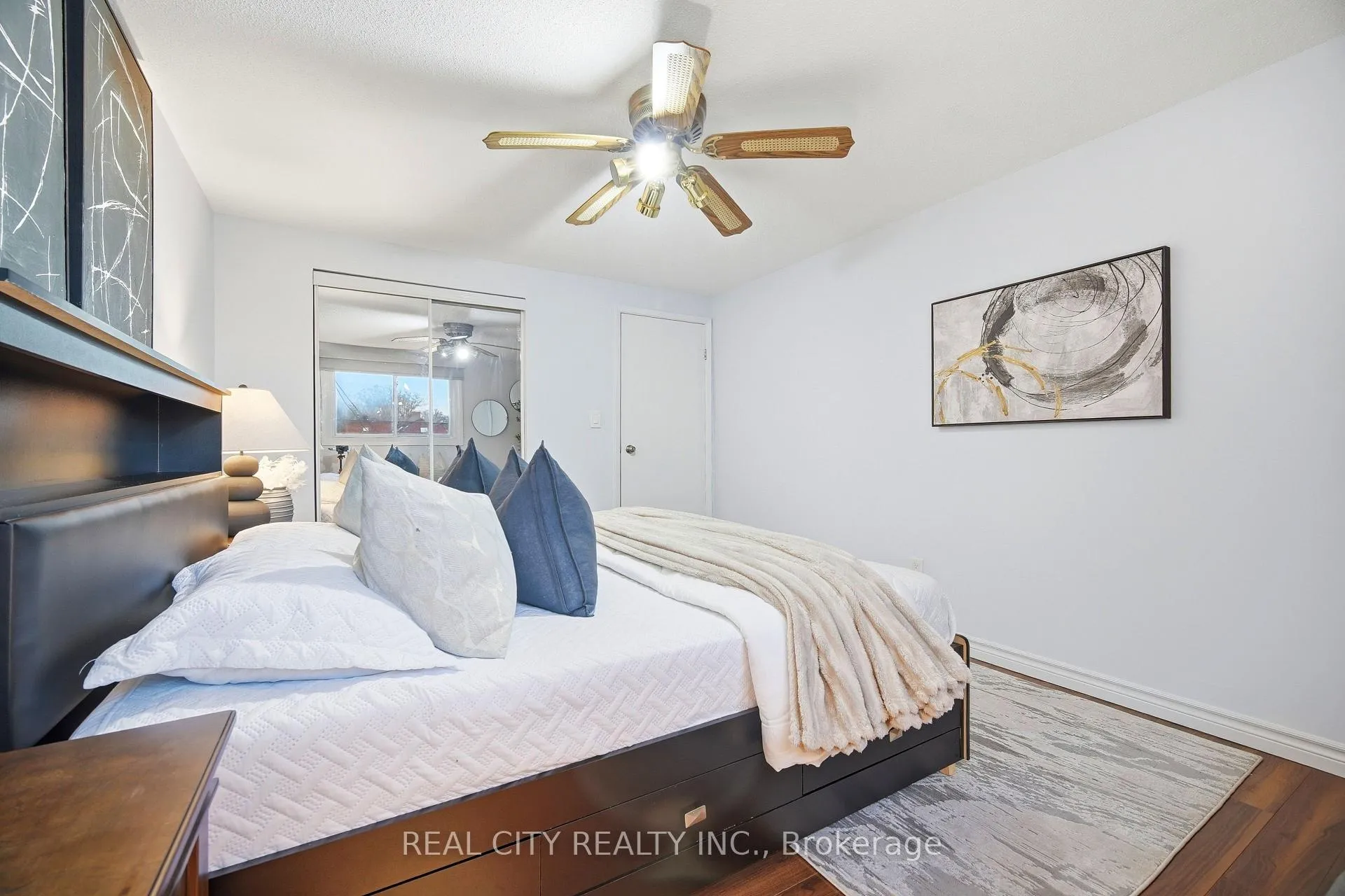 Photo 29 of 424 Jackson Street W, Hamilton, Kirkendall — HOMEH