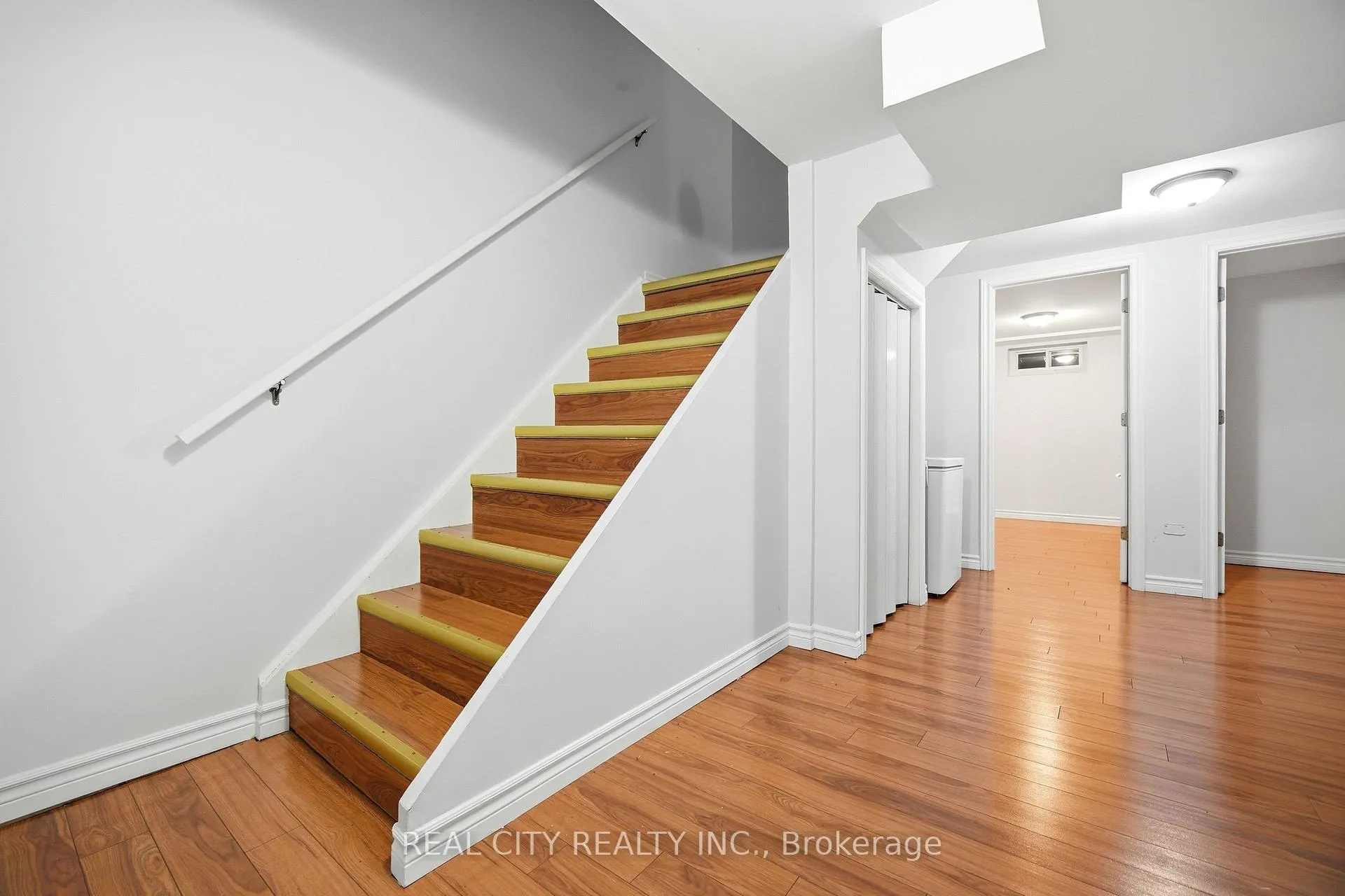 Photo 37 of 424 Jackson Street W, Hamilton, Kirkendall — HOMEH