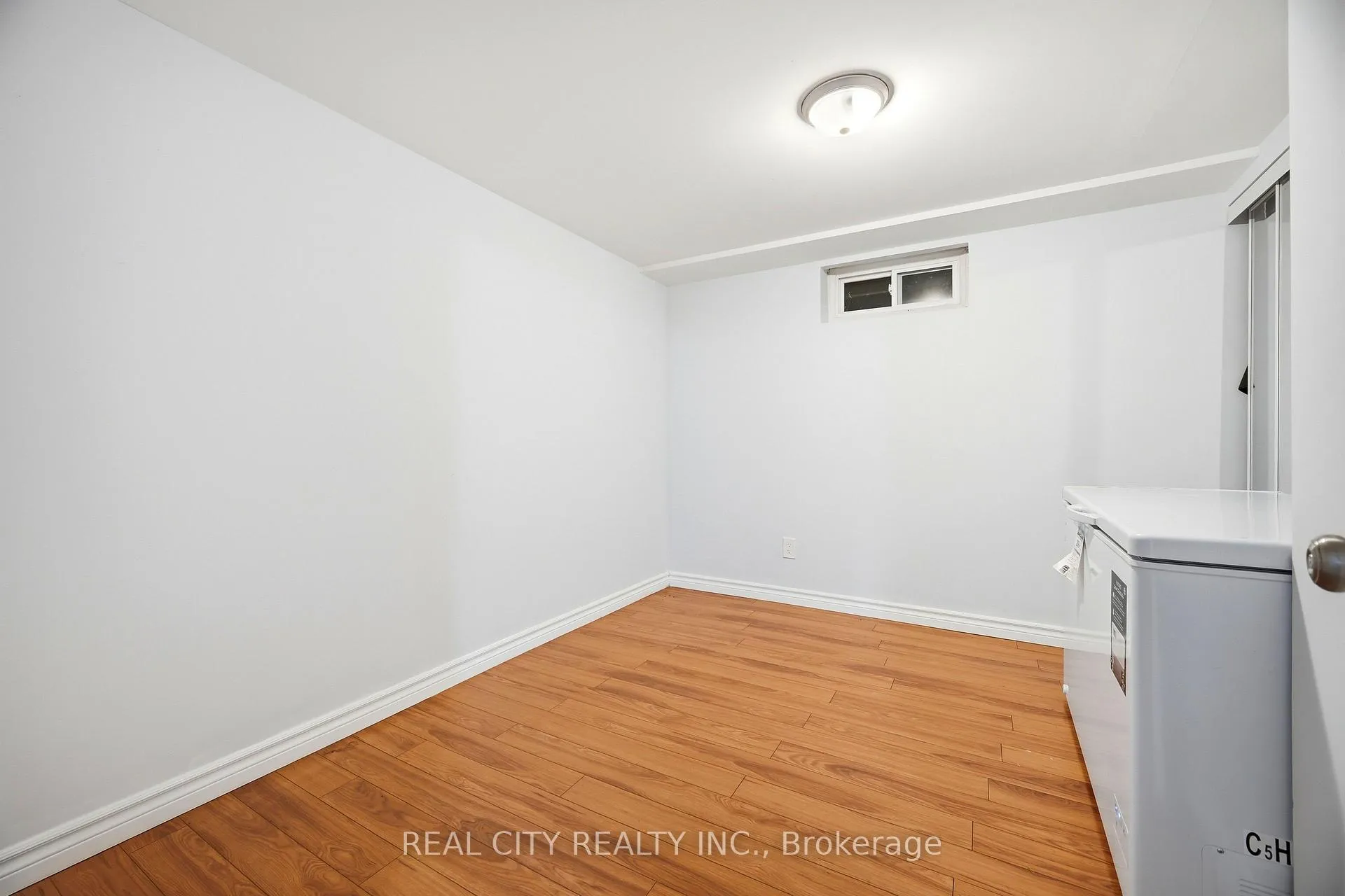 Photo 40 of 424 Jackson Street W, Hamilton, Kirkendall — HOMEH