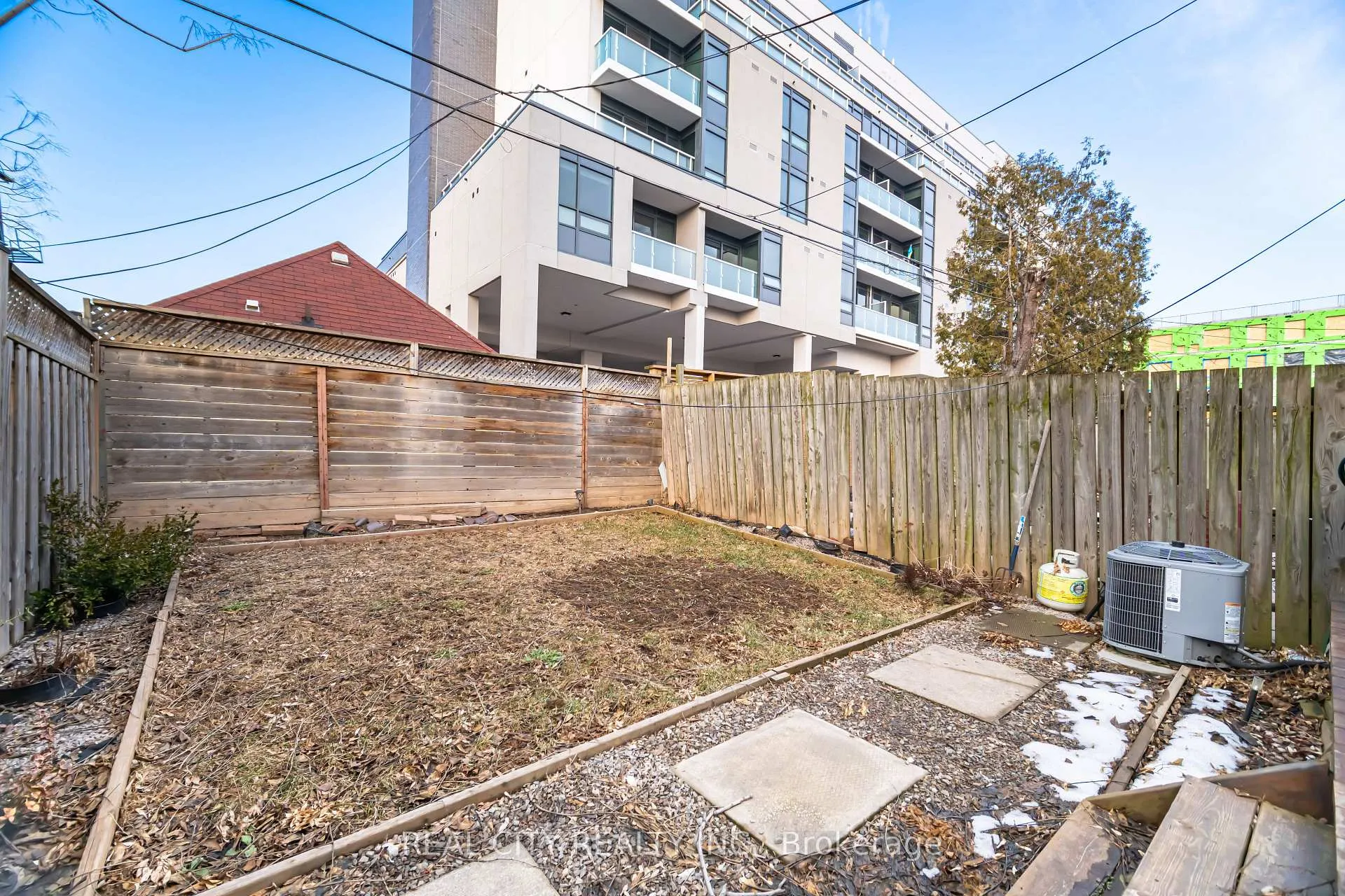 Photo 48 of 424 Jackson Street W, Hamilton, Kirkendall — HOMEH