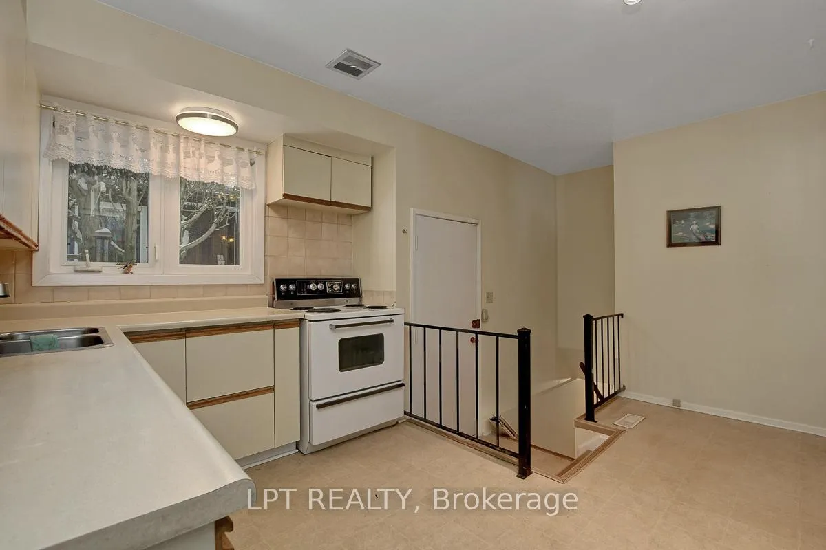 Photo 14 of 1771 Mcmaster Avenue, Ottawa, Guildwood Estates - Urbandale Acres — HOMEH