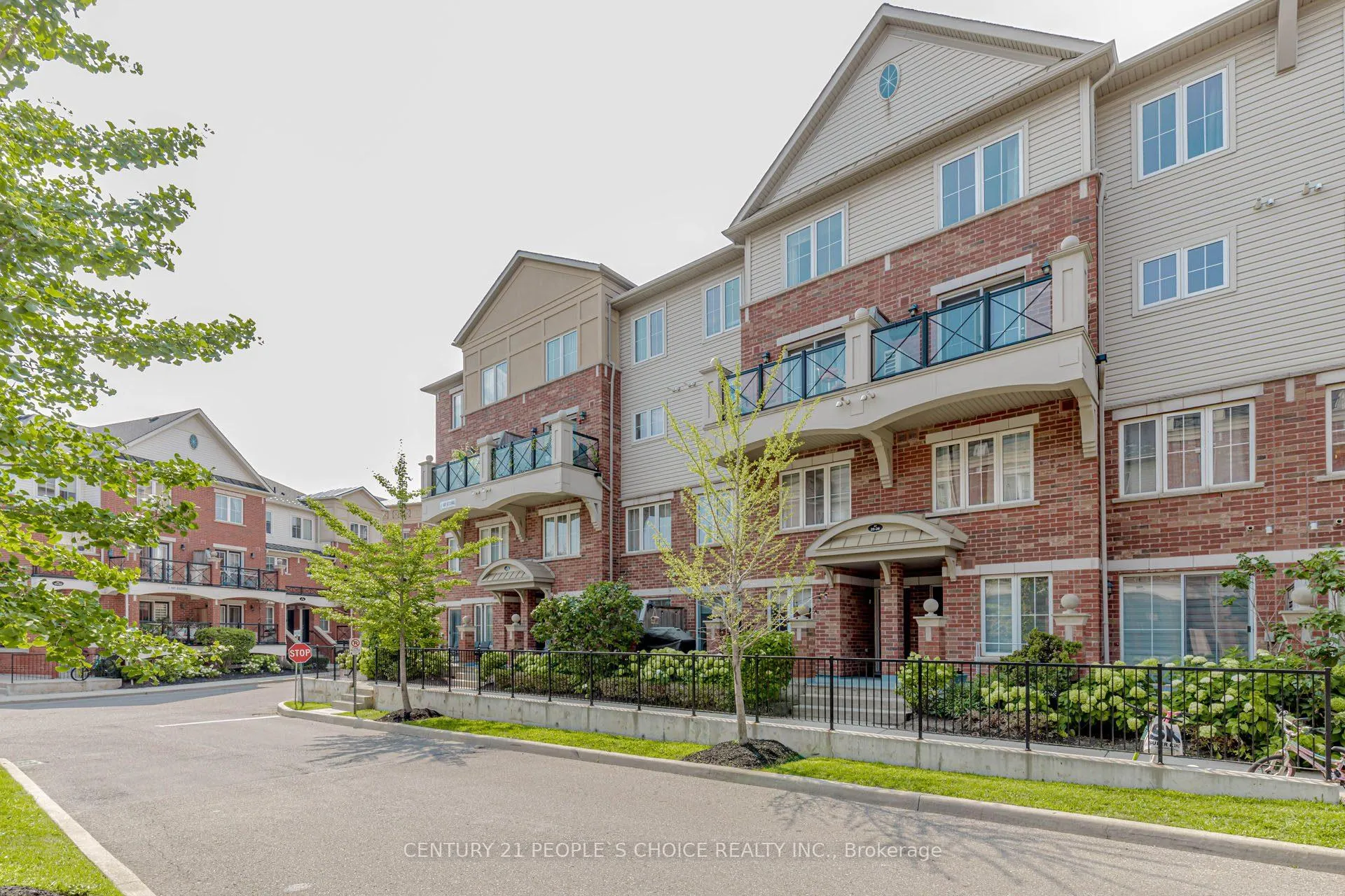 Photo 2 of Unit 25, 47 Hays Boulevard, Oakville, River Oaks — HOMEH