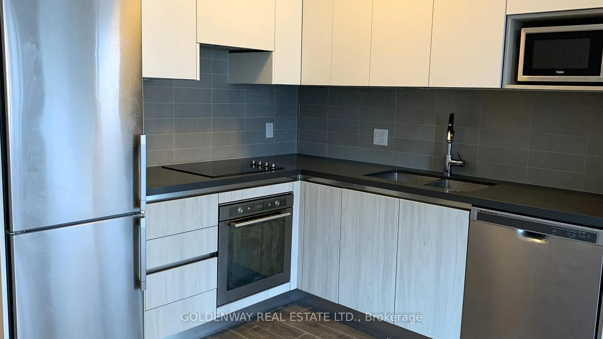 Photo 3 of Unit 529, 25 Water Walk Drive, Markham, Unionville — HOMEH