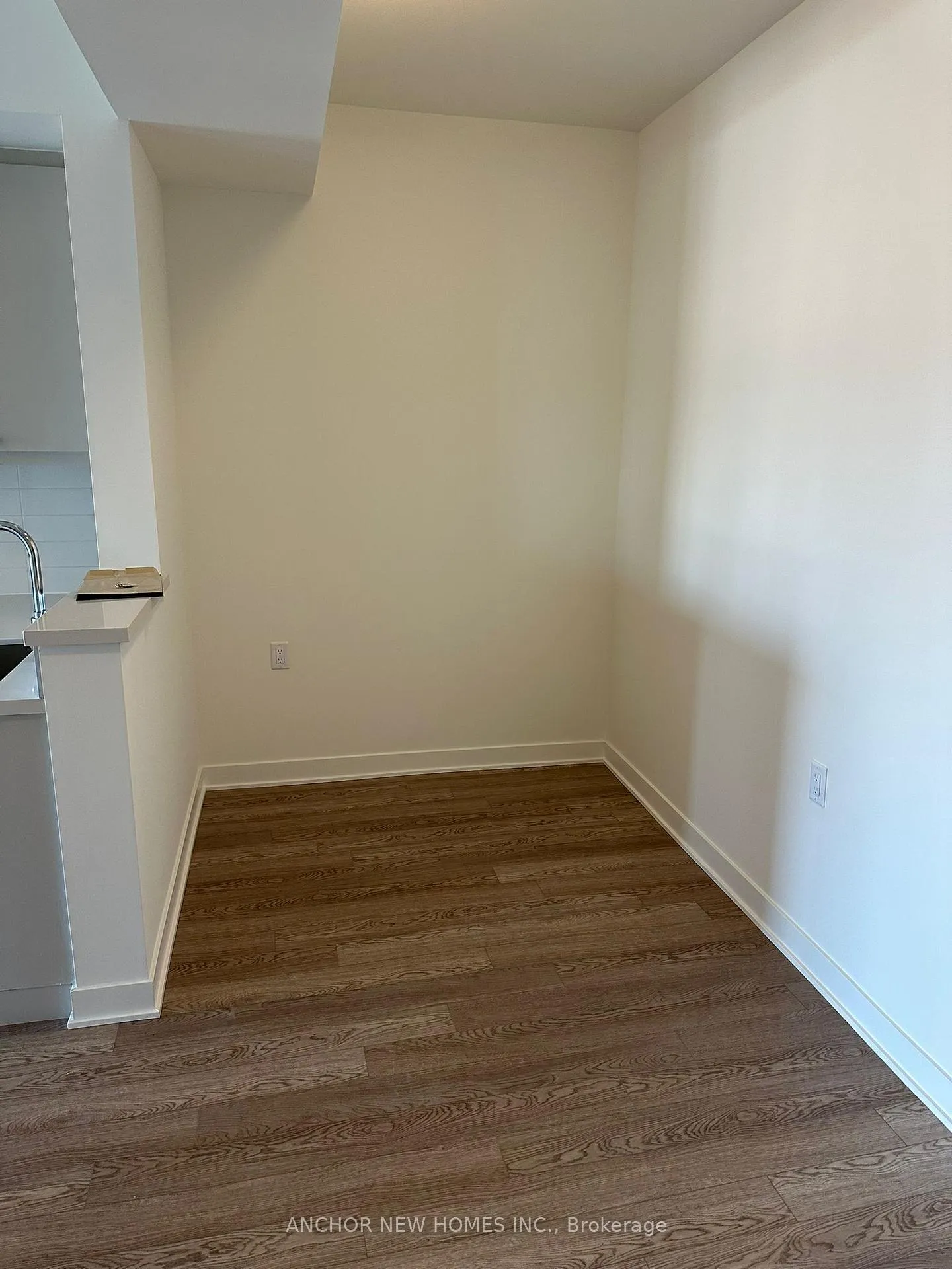 Photo 4 of Unit Unit#518, 51 Clarington Blvd, Clarington, Bowmanville — HOMEH