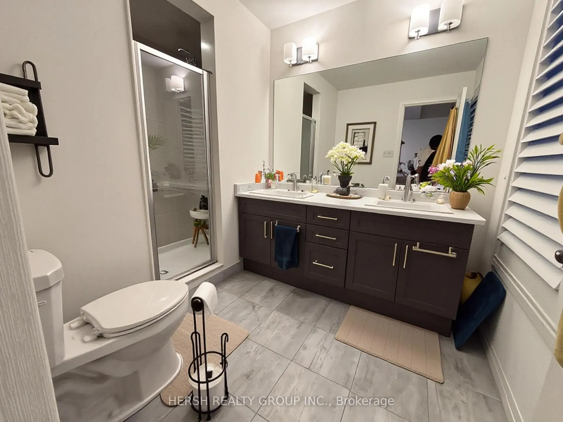 Photo 7 of 12 Hughes Lane, New Tecumseth, Beeton — HOMEH