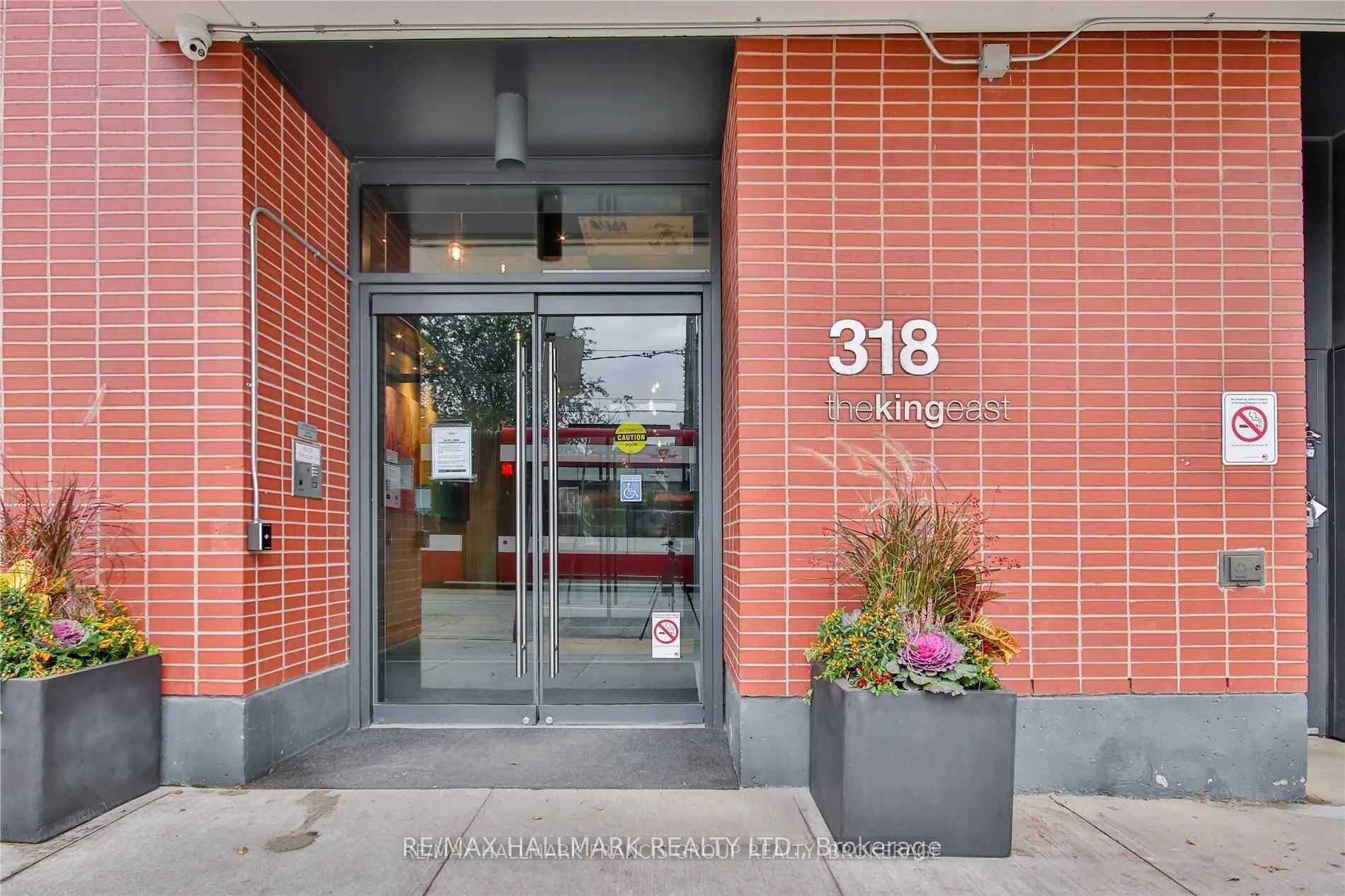 Photo 1 of Unit 914, 318 King Street E, Toronto, Moss Park — HOMEH