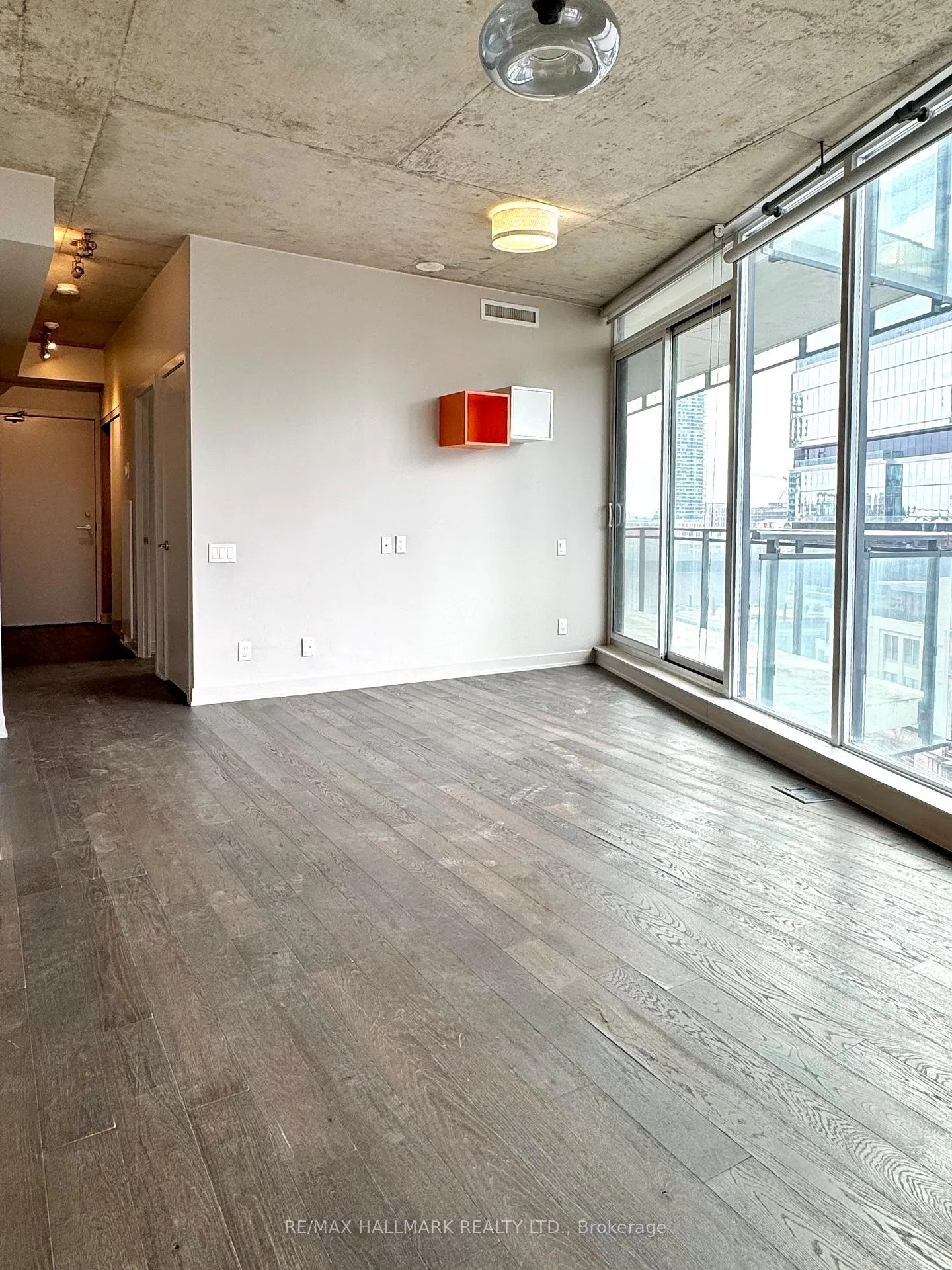 Photo 3 of Unit 914, 318 King Street E, Toronto, Moss Park — HOMEH