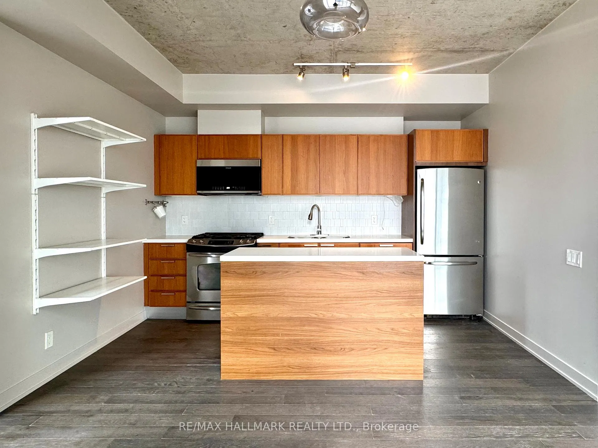 Photo 8 of Unit 914, 318 King Street E, Toronto, Moss Park — HOMEH