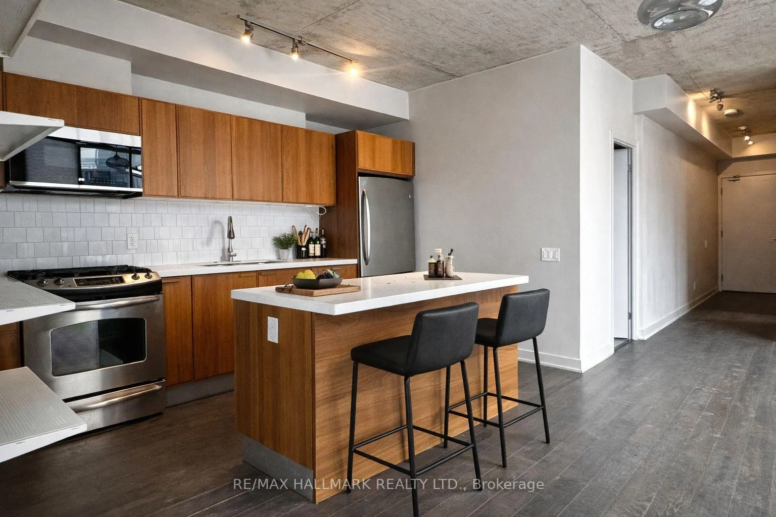 Photo 9 of Unit 914, 318 King Street E, Toronto, Moss Park — HOMEH