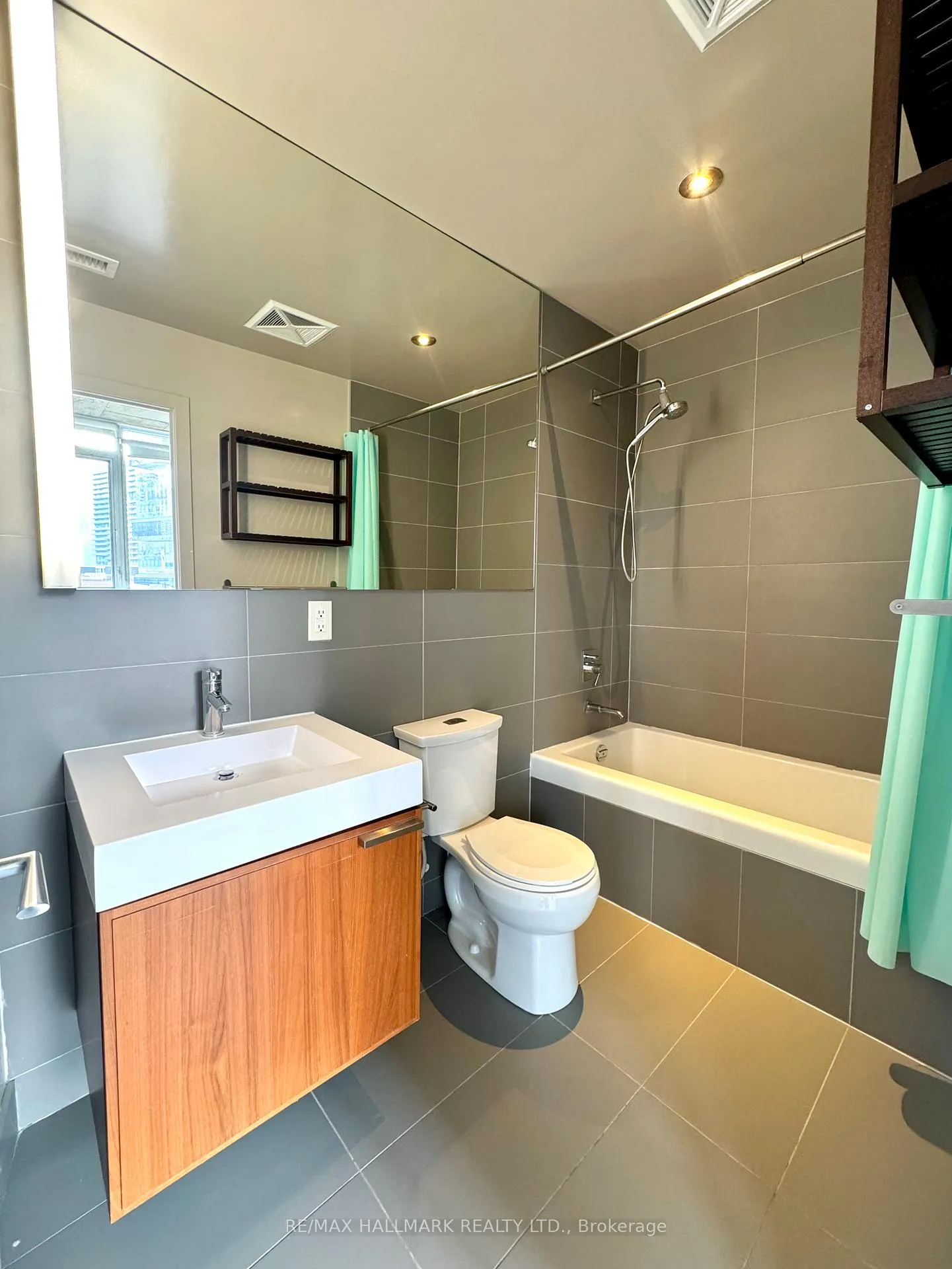 Photo 18 of Unit 914, 318 King Street E, Toronto, Moss Park — HOMEH