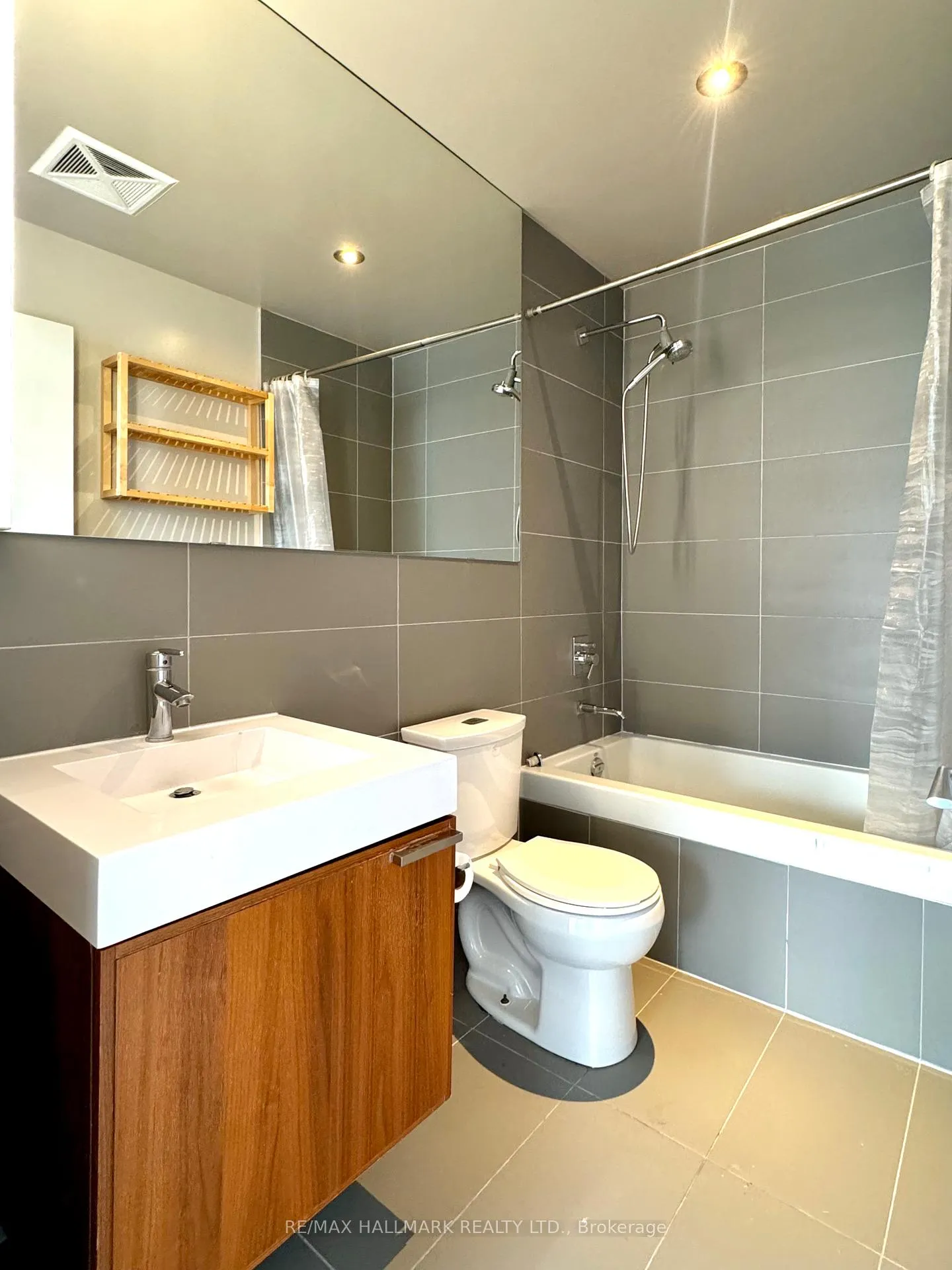 Photo 23 of Unit 914, 318 King Street E, Toronto, Moss Park — HOMEH