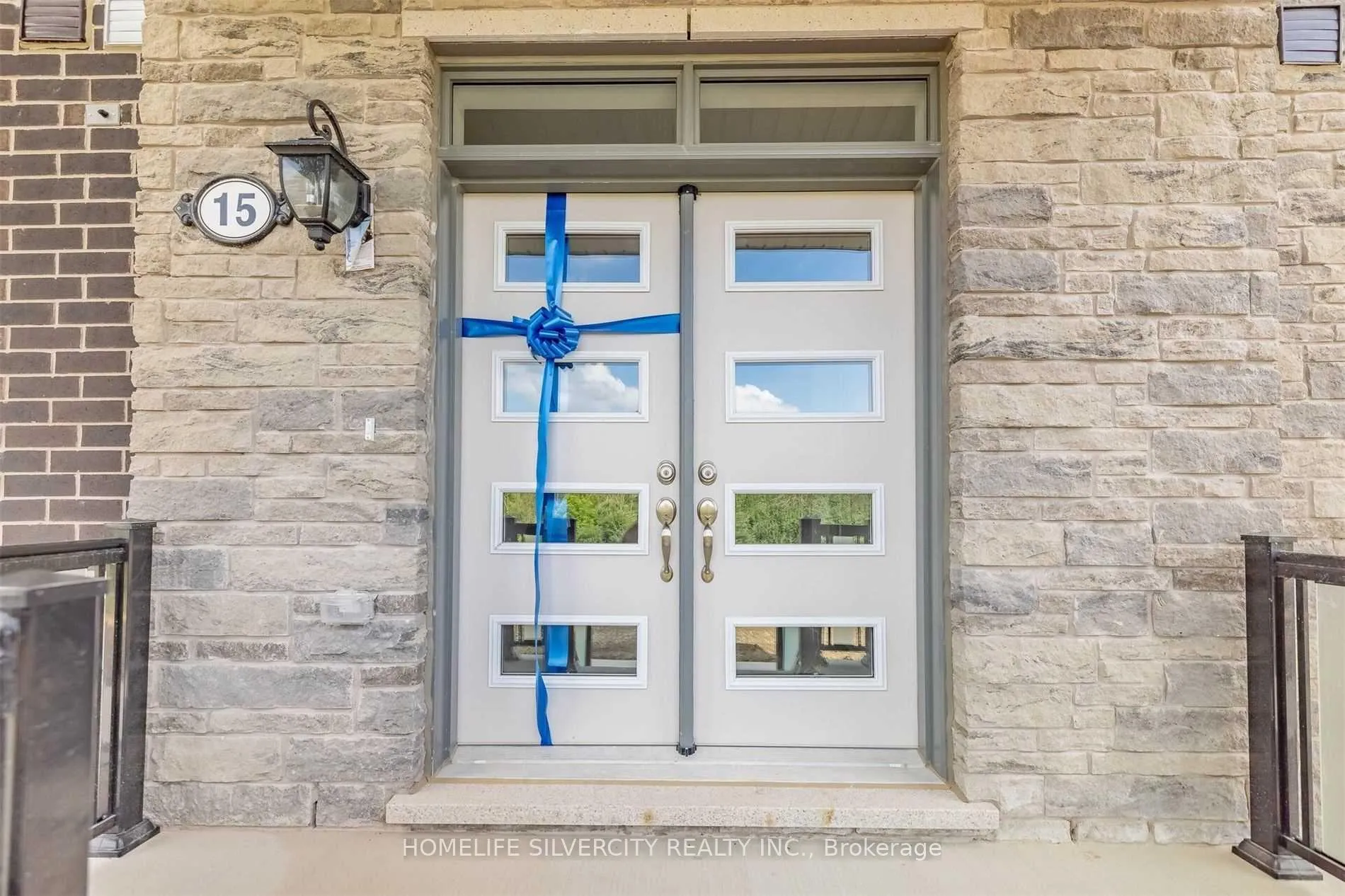 Photo 7 of 15 Summer Wind Lane, Brampton, Northwest Brampton — HOMEH