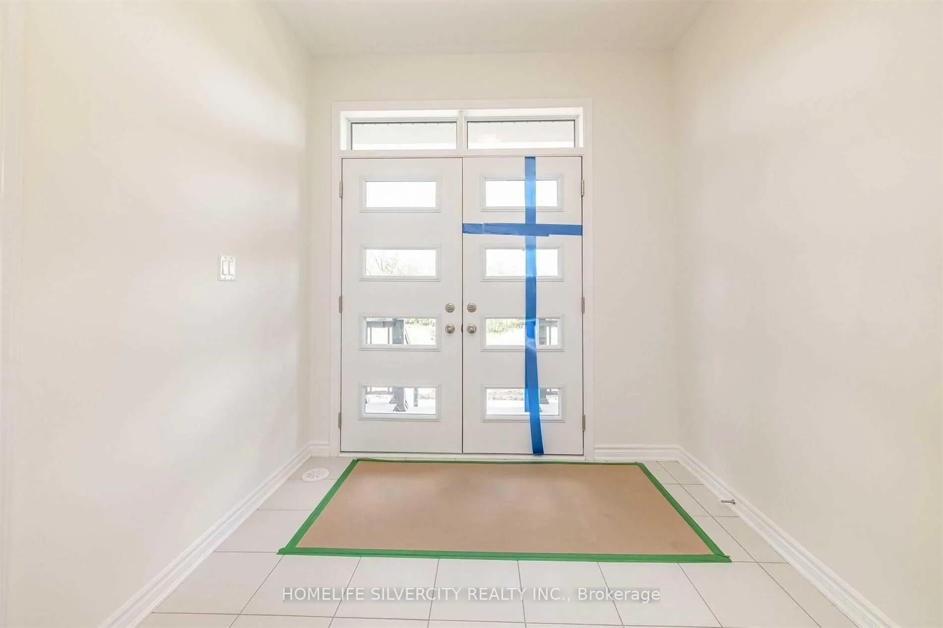 Photo 9 of 15 Summer Wind Lane, Brampton, Northwest Brampton — HOMEH