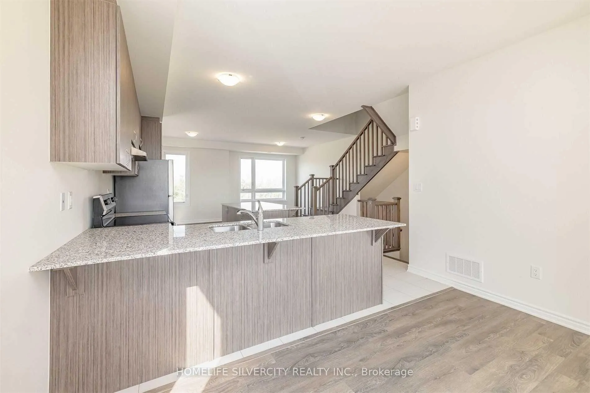 Photo 19 of 15 Summer Wind Lane, Brampton, Northwest Brampton — HOMEH