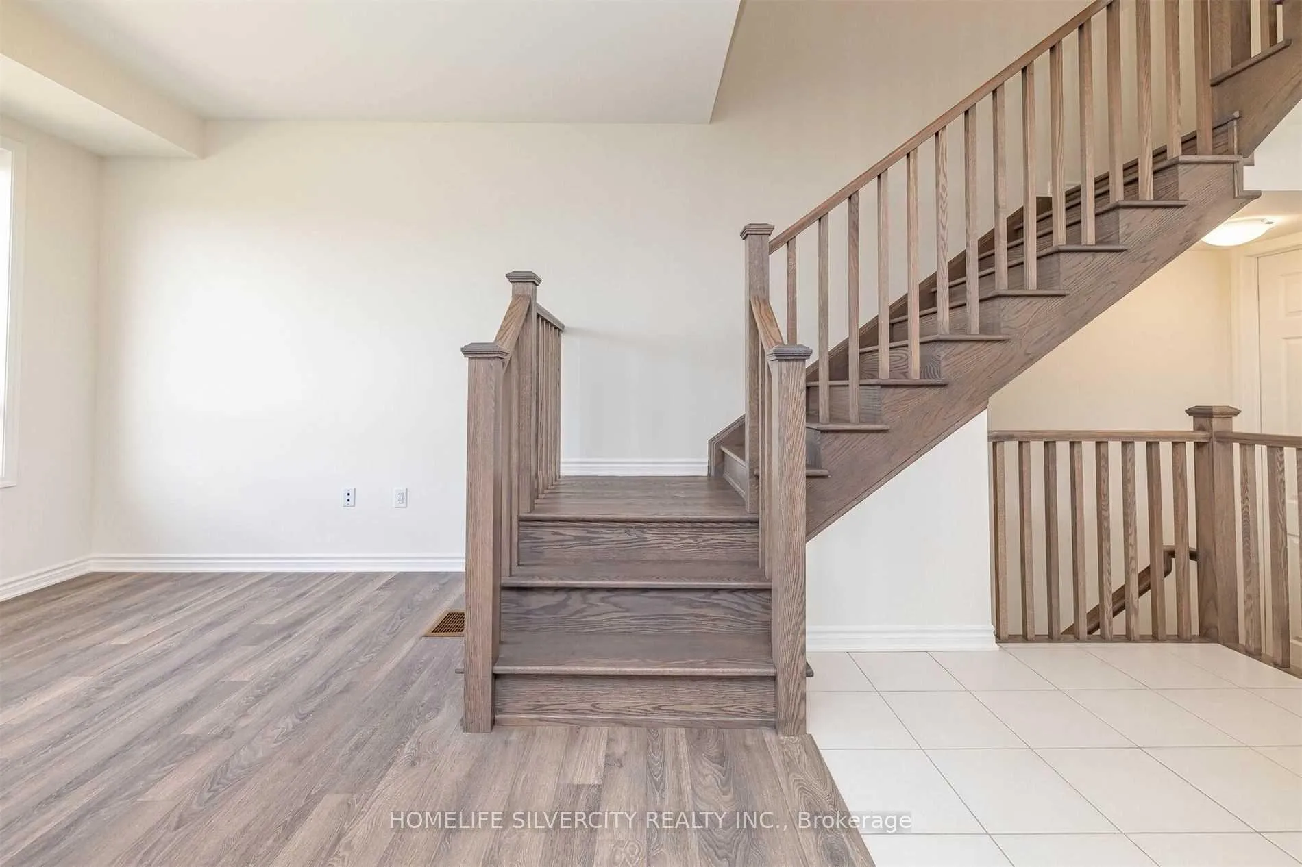 Photo 28 of 15 Summer Wind Lane, Brampton, Northwest Brampton — HOMEH