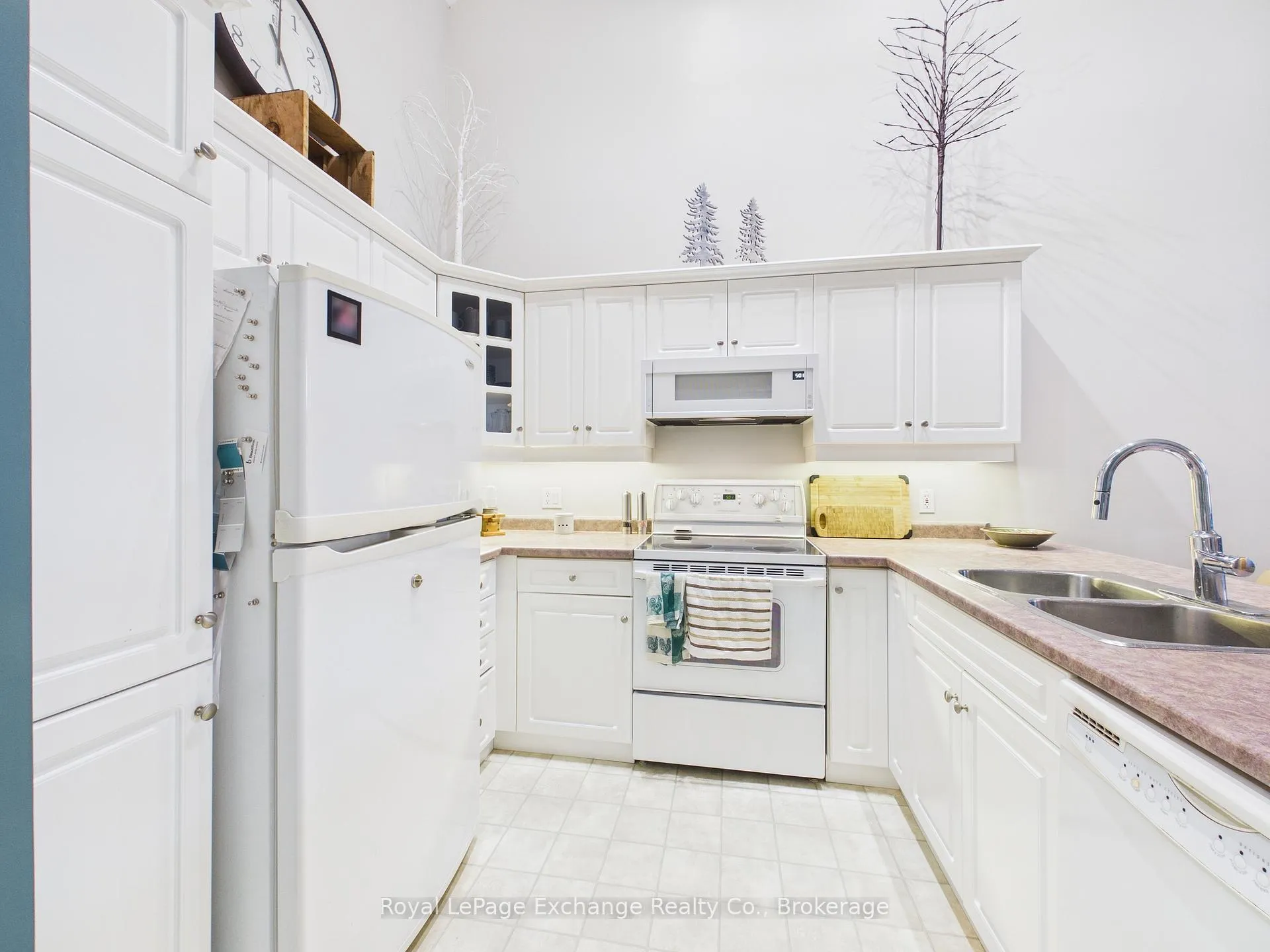Photo 2 of Unit 13, 855 Princes Street N, Kincardine — HOMEH